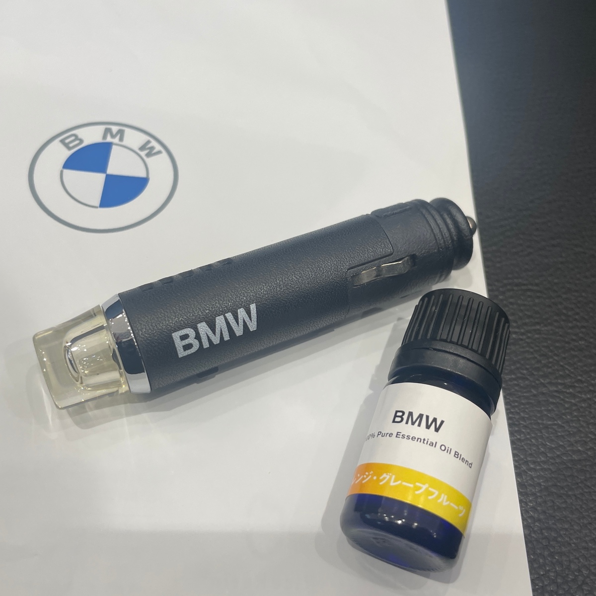 【BMWアロマディフューザー】本革仕様、車内用加熱式ディフューザー