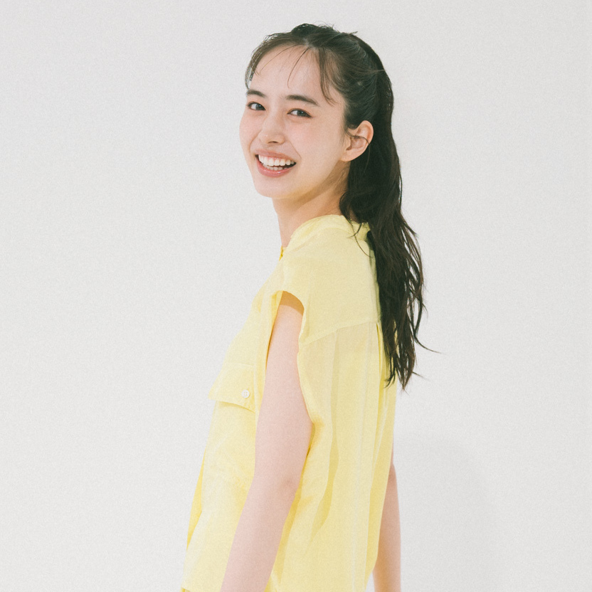 【井桁弘恵】レモンイエローの夏っぽセットアップで洒落感アップ