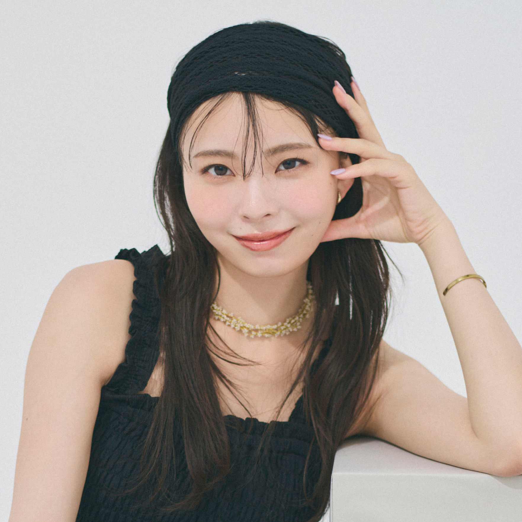 【川口ゆりなの休日コーデ】目を引くデニムで個性を添えるサマーカジュアル