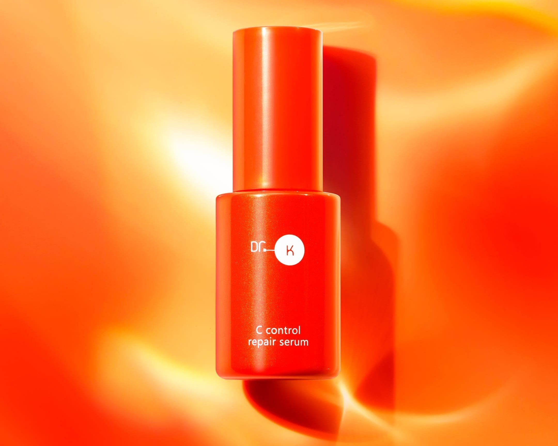 毛穴悩みをレスキュー！『ドクターケイ』の進化した「Cコントロールリペアセラム」　