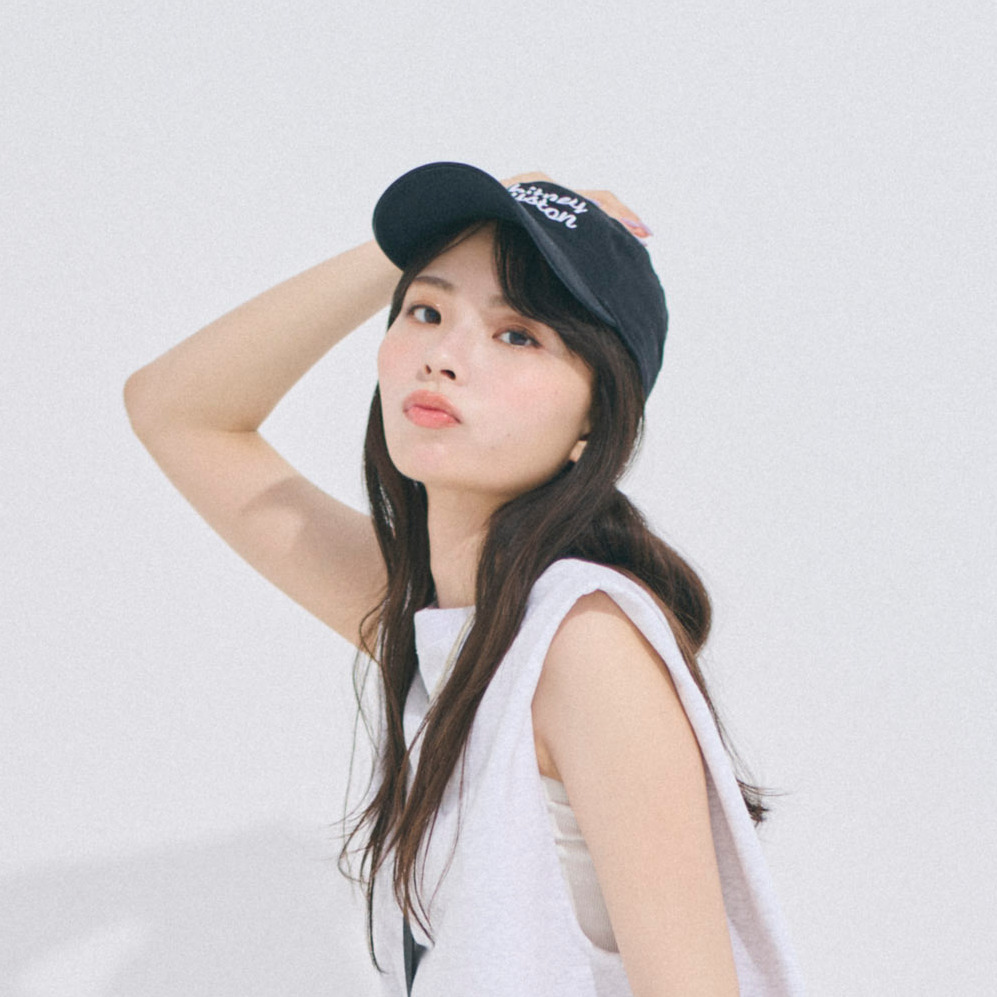 【川口ゆりなの休日コーデ】夏のお出かけは色鮮やかなスカートを主役に