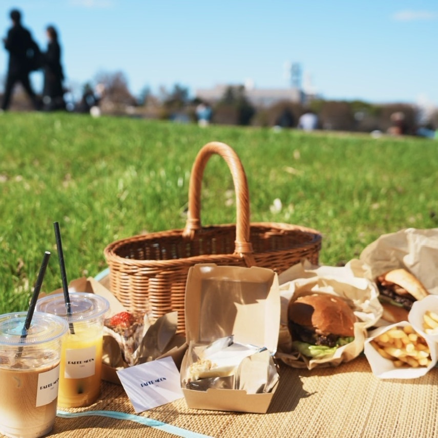 テイクアウトはバスケット付き♪お花見ピクニックにおすすめのスポット紹介(東京都・昭和記念公園)