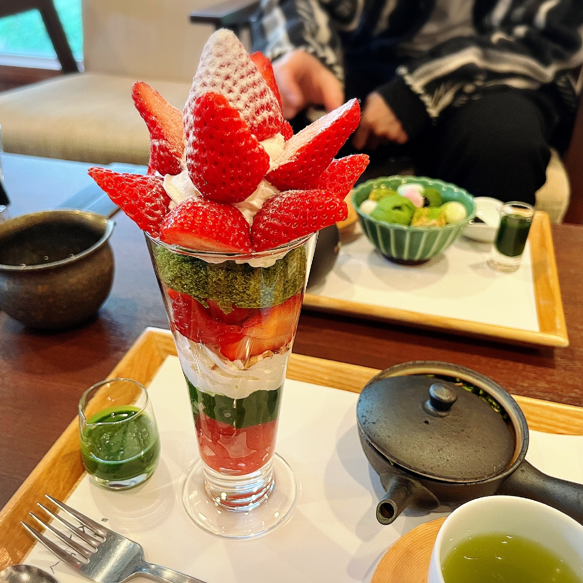 【静岡】抹茶×いちごのパフェ♡春に食べたい静岡の絶品スイーツ《日本茶きみくら本店》