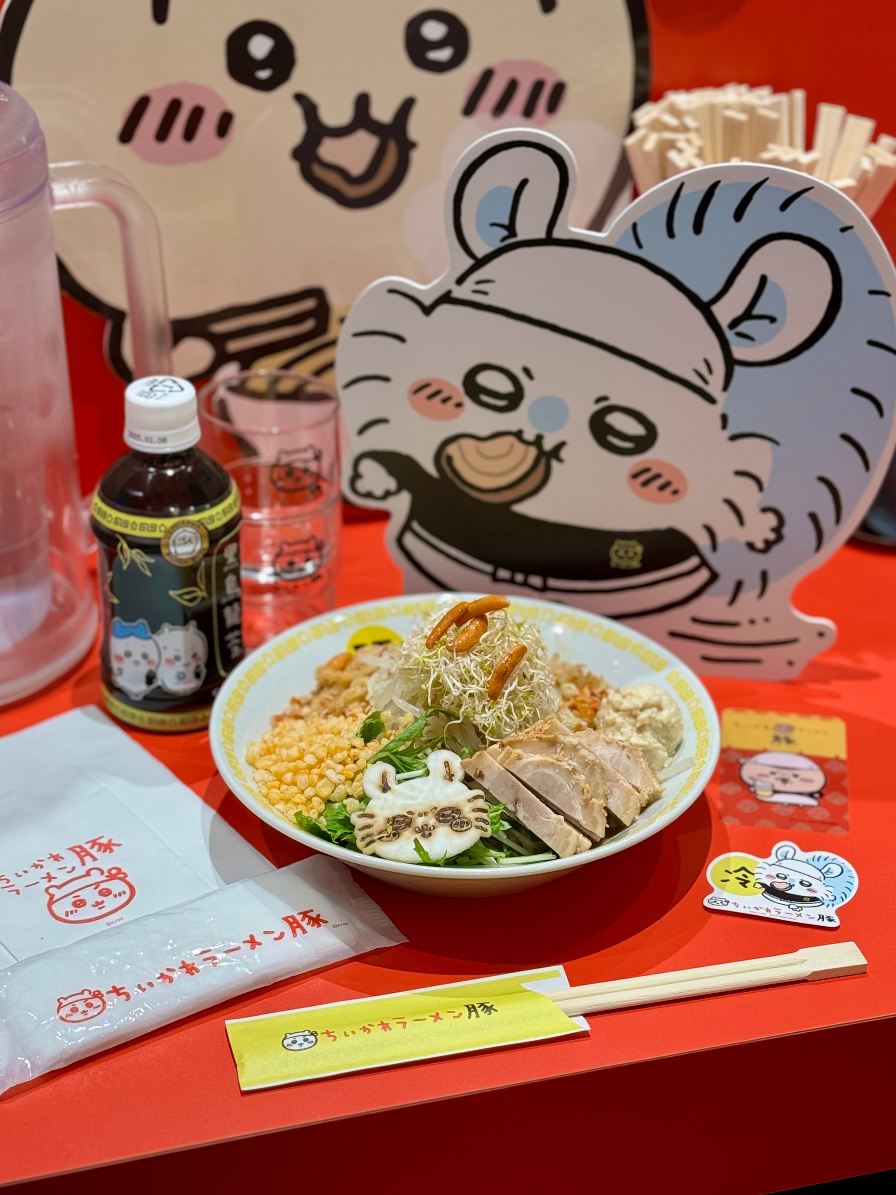 渋谷『ちいかわラーメン 豚』予約方法＆全メニュー！ グッズ・装飾も徹底レポ