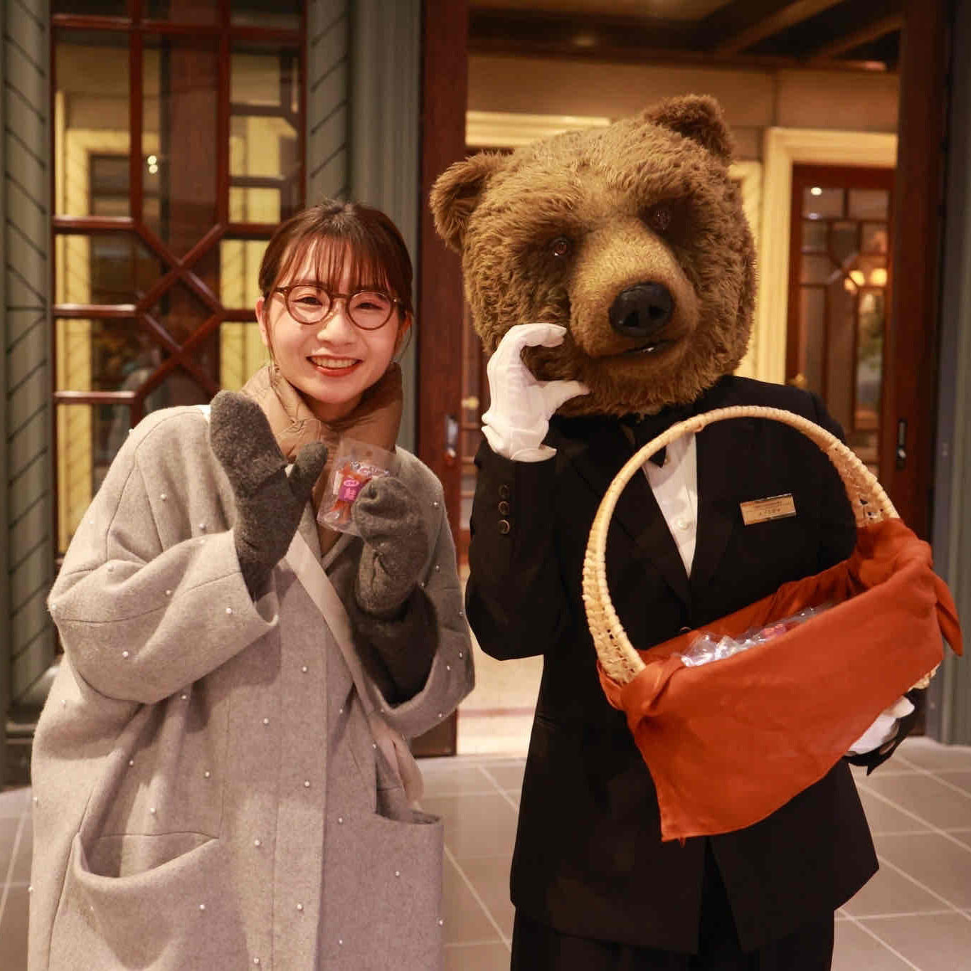 【北海道・旭川ホテル】動物たちがおもてなし♡自分で絞るエゾヒグマモンブラン体験は10/31まで！《OMO7旭川カフェ》