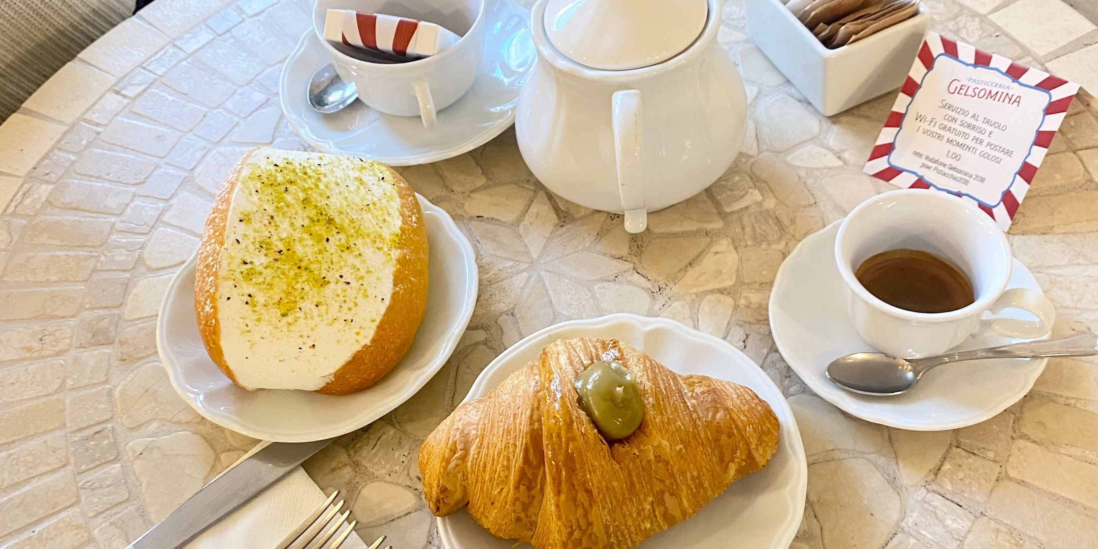 【イタリア】ミラノ可愛すぎるカフェ！マリトッツォが人気の「GELSOMINA」