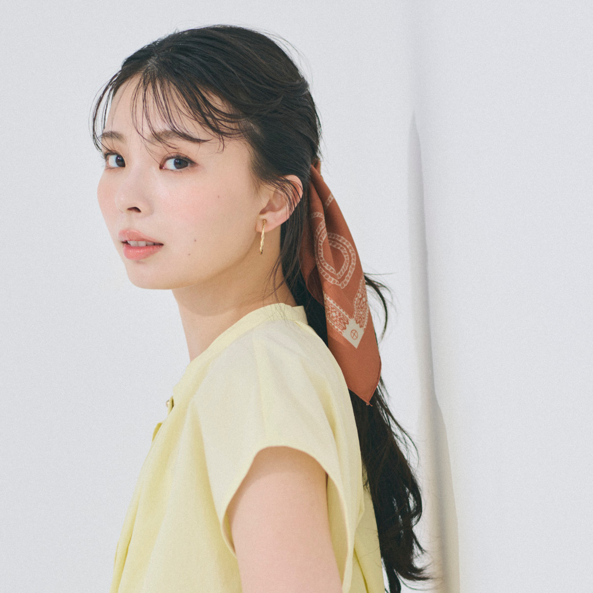 【川口ゆりなの通勤コーデ】ワンツーコーデはディテールにこだわり単調に見せない工夫を