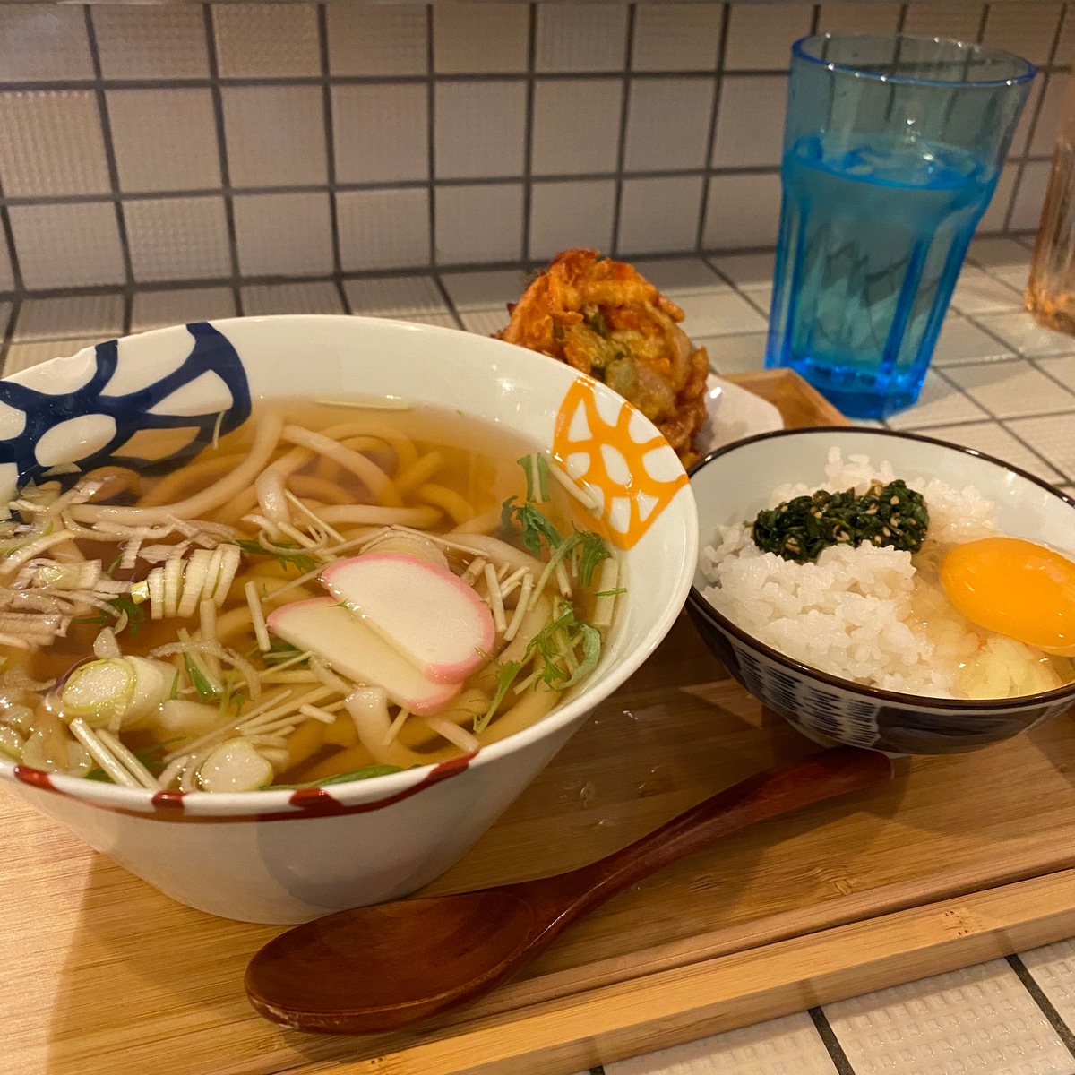 【渋谷】アットホームな隠れ家うどん酒場「ハイパー」
