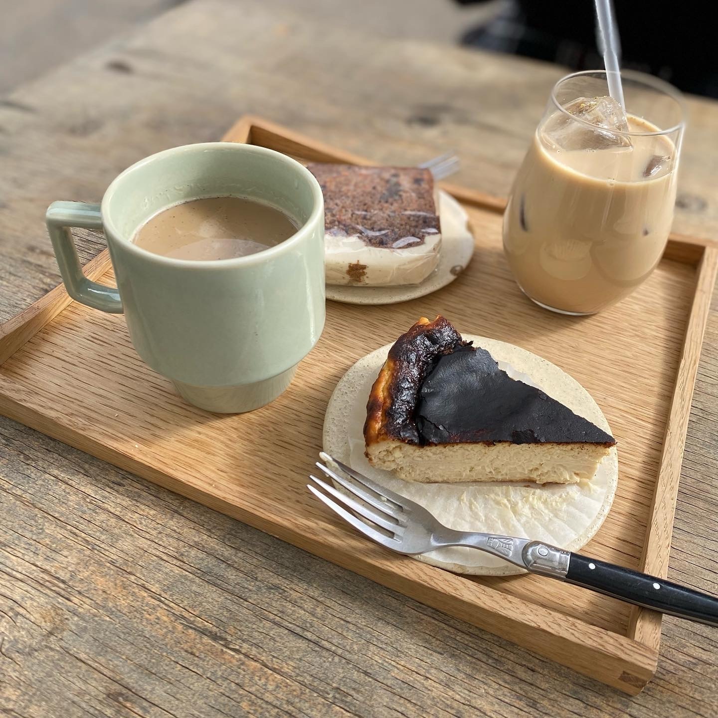 クリックでトリミング 胃袋にズキュン はなれ バスクチーズケーキ