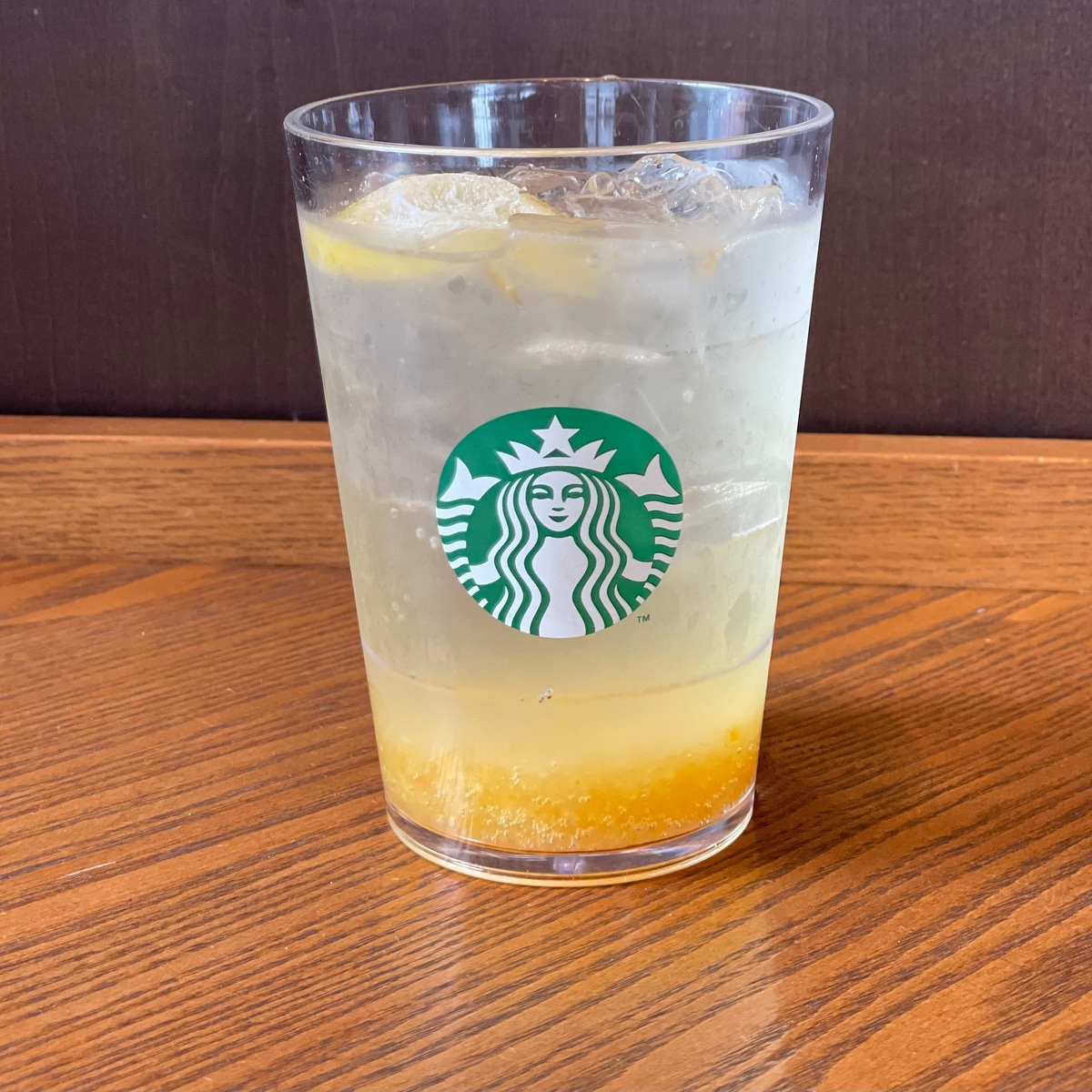 暑い日の救世主🍋SNSで話題沸騰！スタバ新作『チラックス ソーダ ゆずシトラス』を徹底解説✨リピート必至の爽快ソーダ！