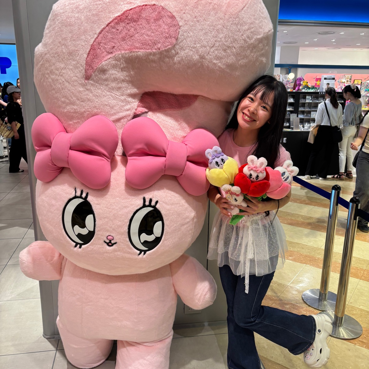 【エスターバニー】大阪梅田にやってきた💖可愛すぎるグリがHEP FIVEで開催！