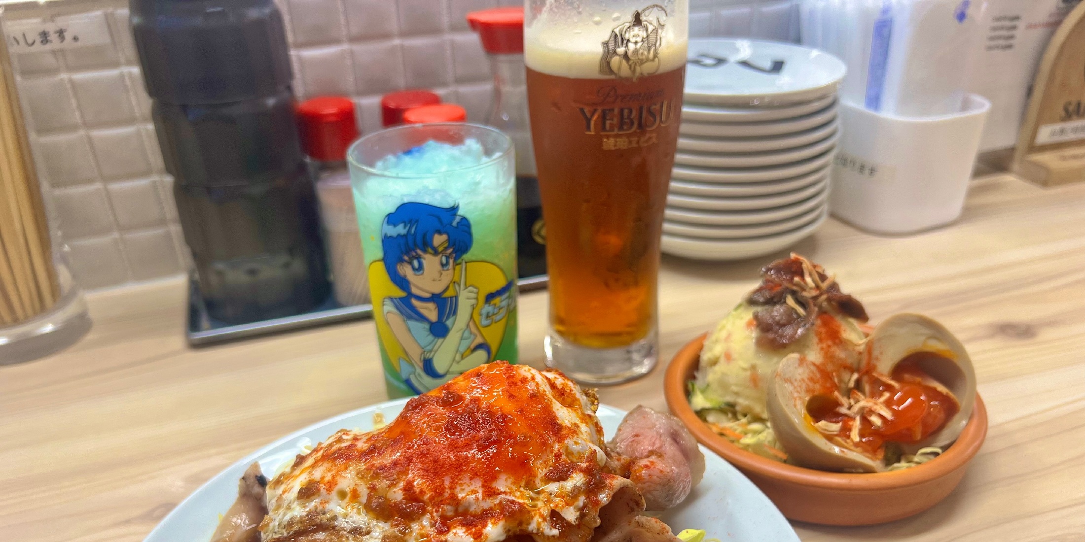 【東京・中野】大阪発「大衆食堂スタンドそのだ」が中野に爆誕☆チャーシューエッグとエモグラスで昼飲みを楽しんで♪