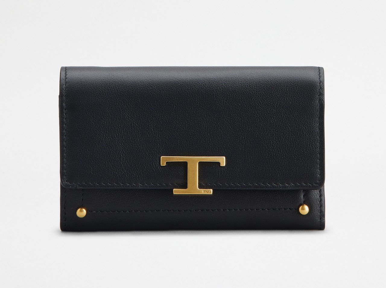 トッズ』の財布「T タイムレス レザー ウォレット」【20代で買う名品 トッズ』の財布「T タイムレス レザー ウォレット」【20代で買う名品