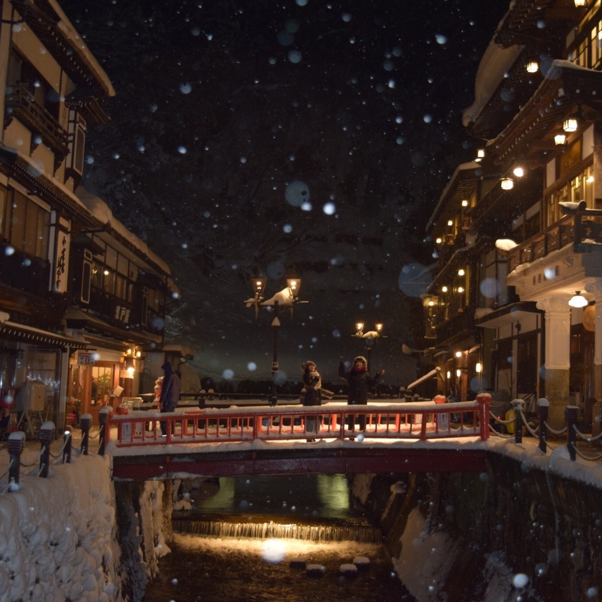 《山形・銀山温泉》一生に一度では足りない、まるでジブリの世界の雪景色