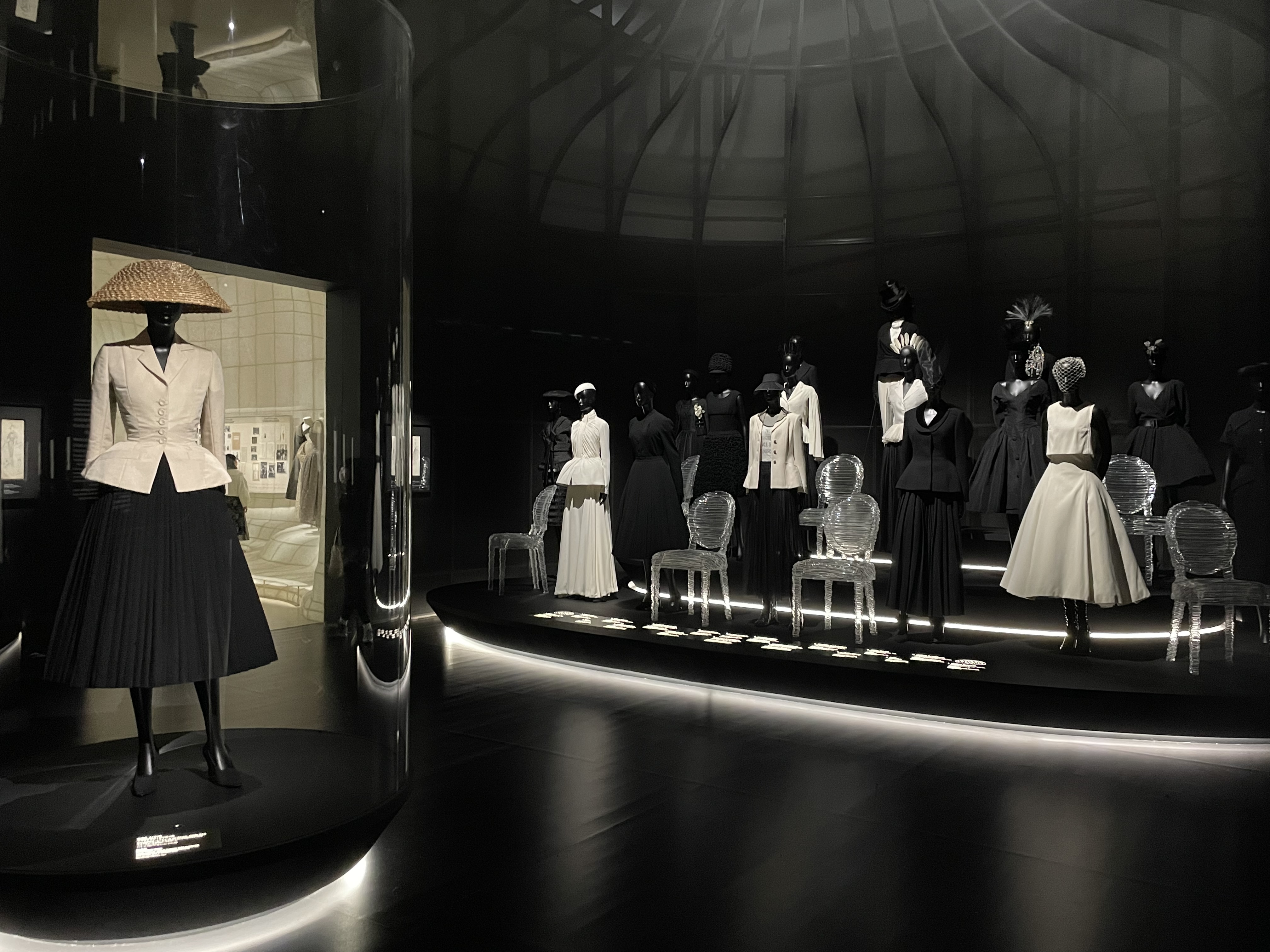 ディオール展 東京都現代美術館