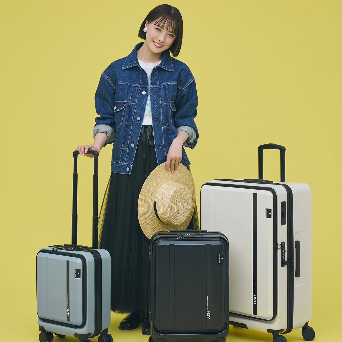 “ロッカーIN”サイズも！ 出張や推し活に最適な 『HeM』×『TRANSIT LOUNGE』のスーツケースが『SAC'S BAR』からデビュー