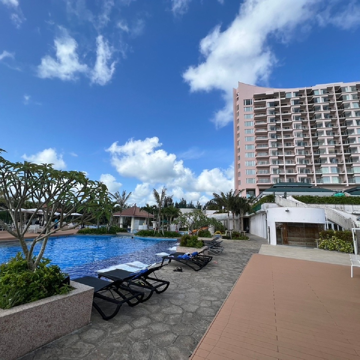 〈オリエンタルホテル 沖縄リゾート&スパ〉極上のオーシャンビューと多彩なアメニティ：オリエンタルホテル沖縄のお部屋レポート