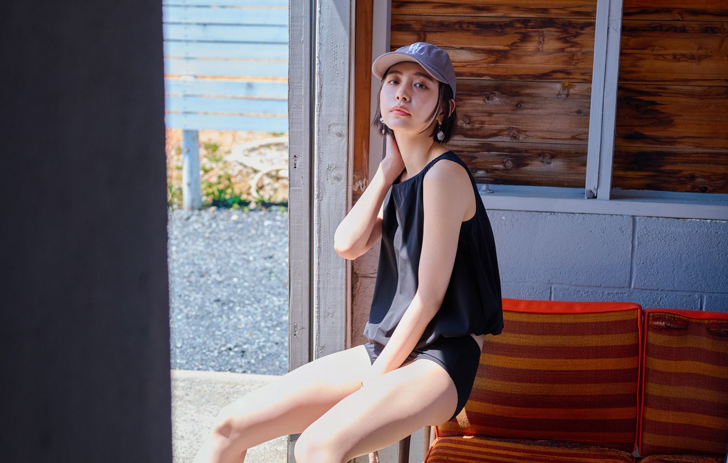 【井桁弘恵×2025年最新水着】タンクトップデザイン５選！ヘルシーな大人の水際スタイルを