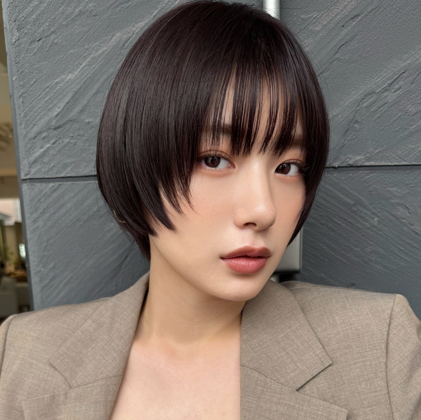 【時短で通勤にもおすすめヘア】大人のレイヤーマッシュショートは3分で準備完了!