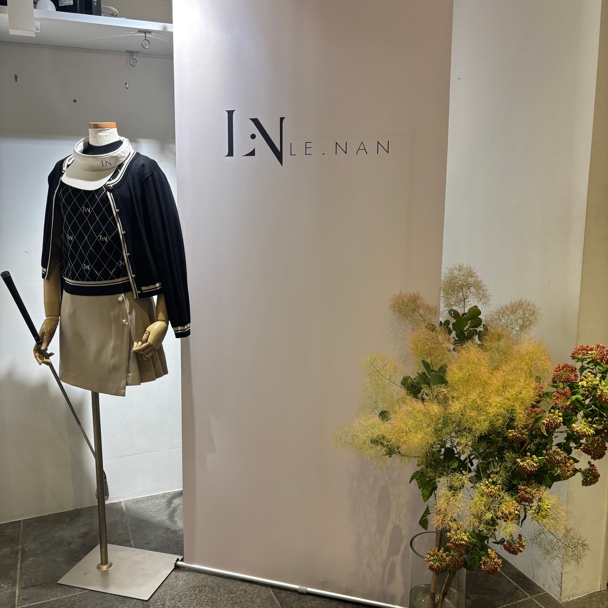 【週末限定！】私服でも着られる上品でお洒落なゴルフウェアなら『LE.NAN』
