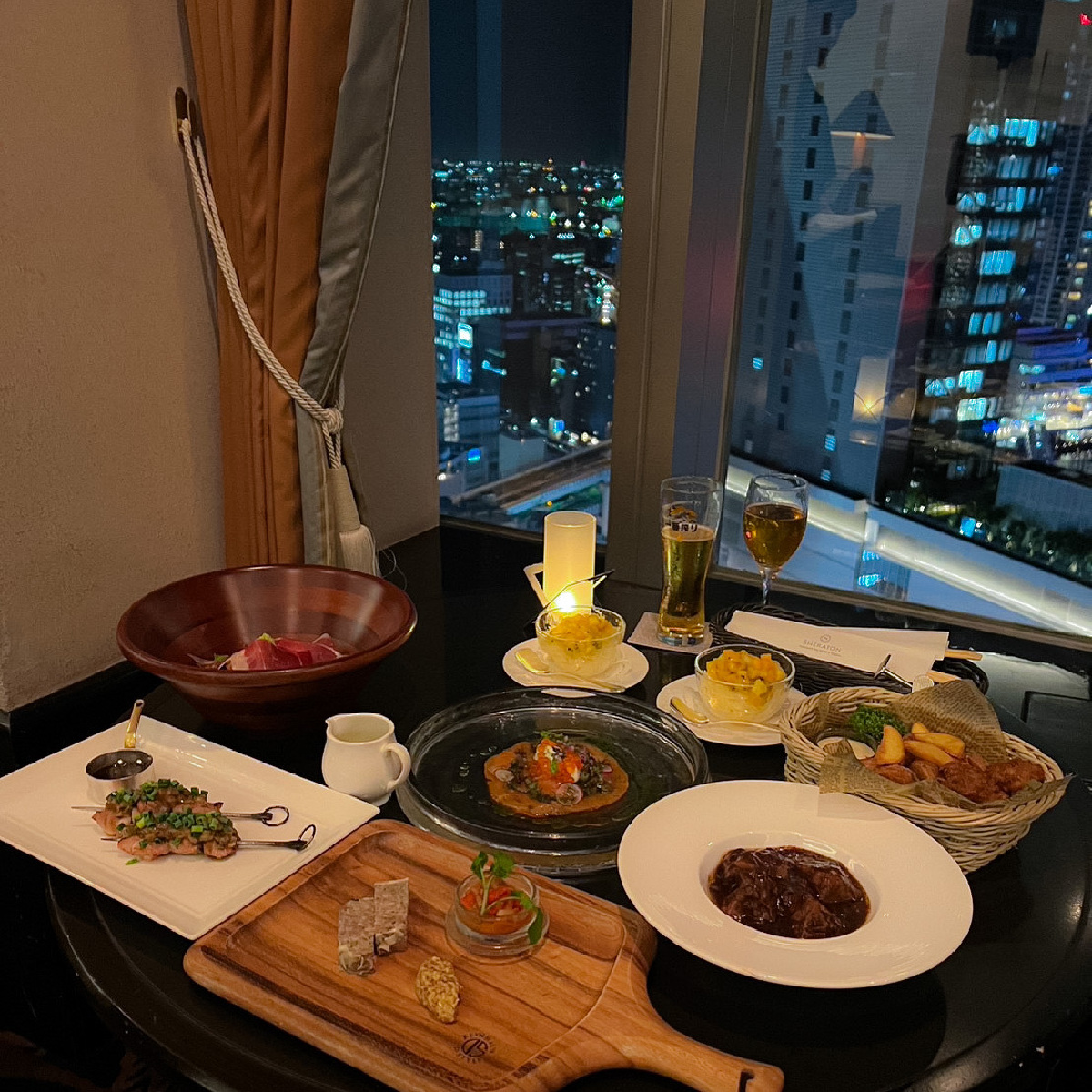 【横浜ホテル】ホテルの最上階でフレンチコースが楽しめる豪華ビアフェスタ〈横浜ベイシェラトン ホテル&タワーズ〉
