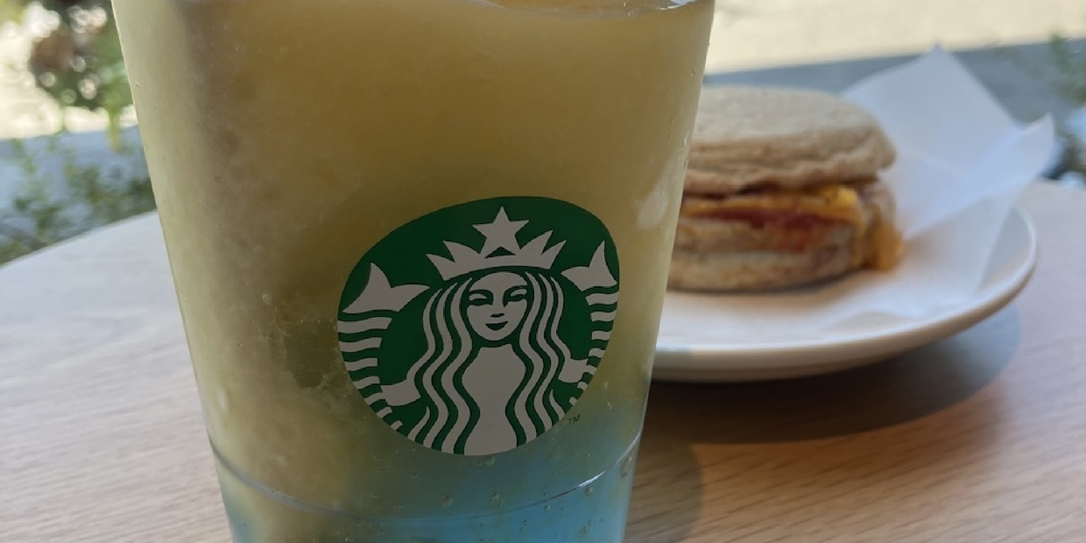 【スタバ新作】まるでハワイ？サンシャインパインフラペチーノおすすめカスタム