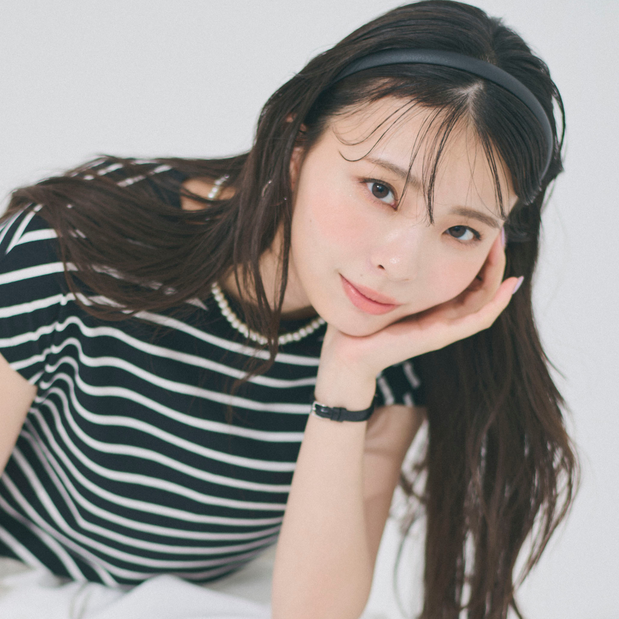 【川口ゆりなの通勤コーデ】清涼感を呼び込む大人マリンコーデ