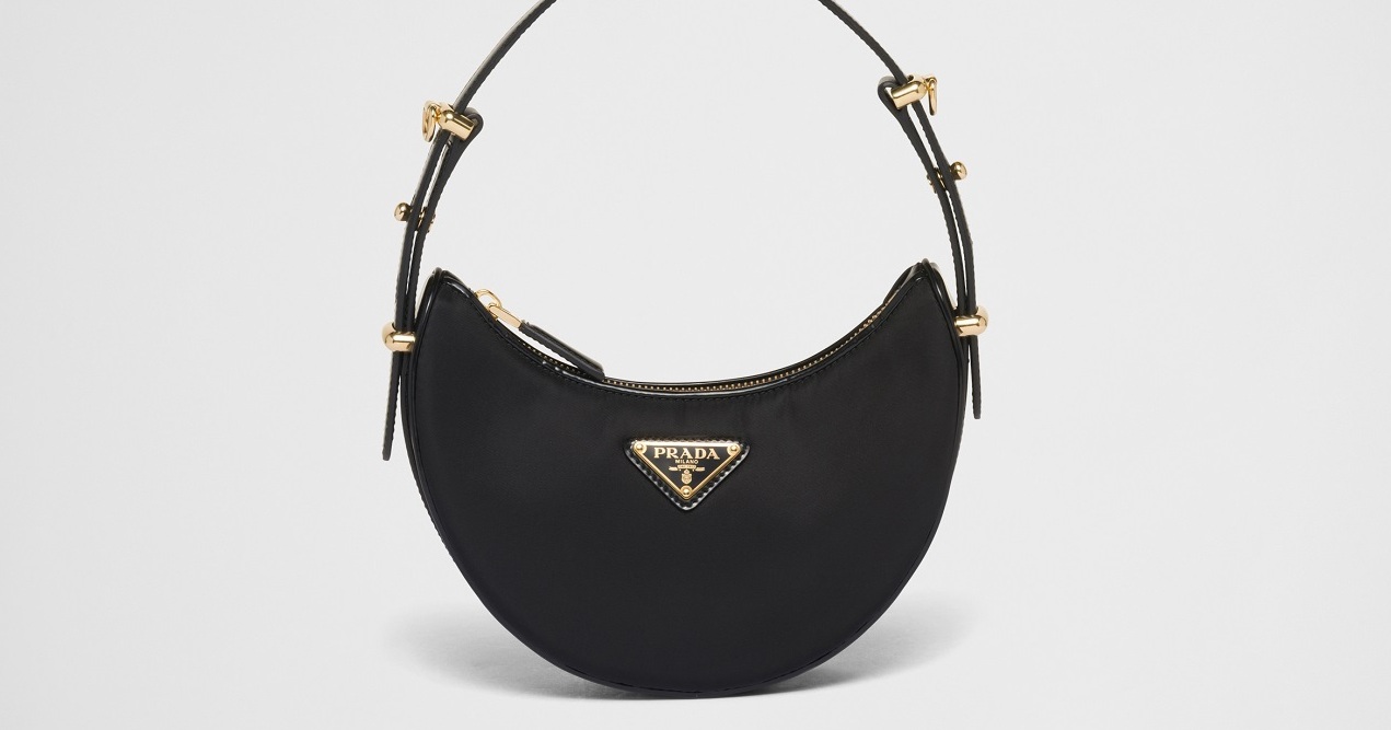 美品プラダ サフィアーノカーフ ツヤ有 正規品 【公式通販】