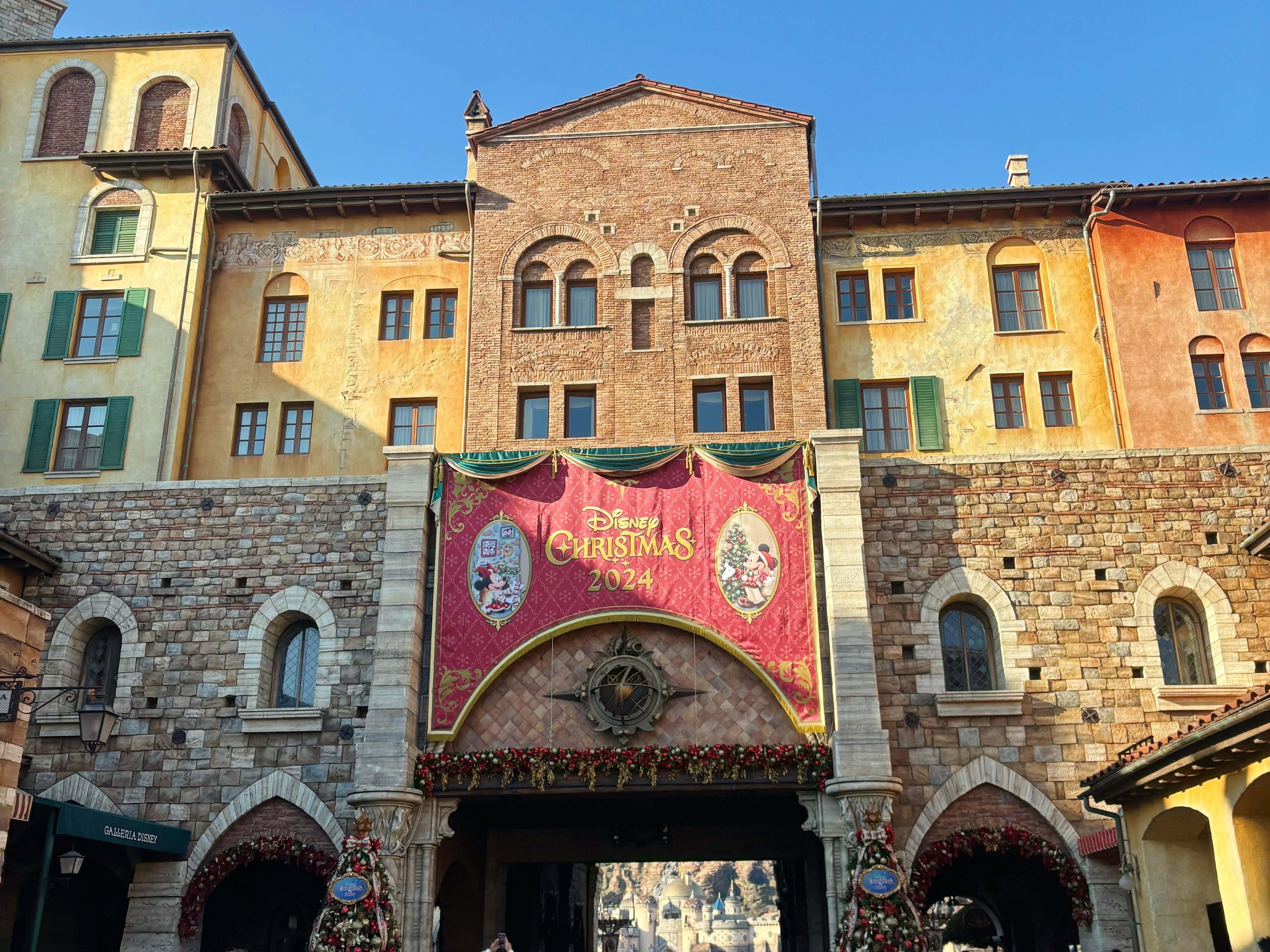 ディズニーシーエントランス