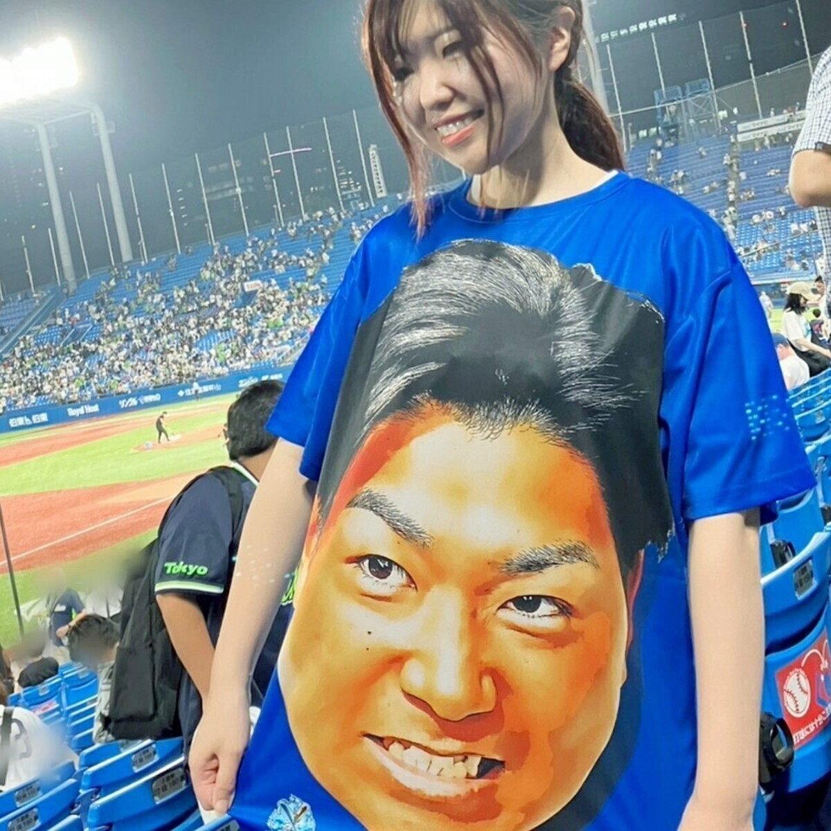推しTシャツでMOREデビュー!?一重×野球が私の色