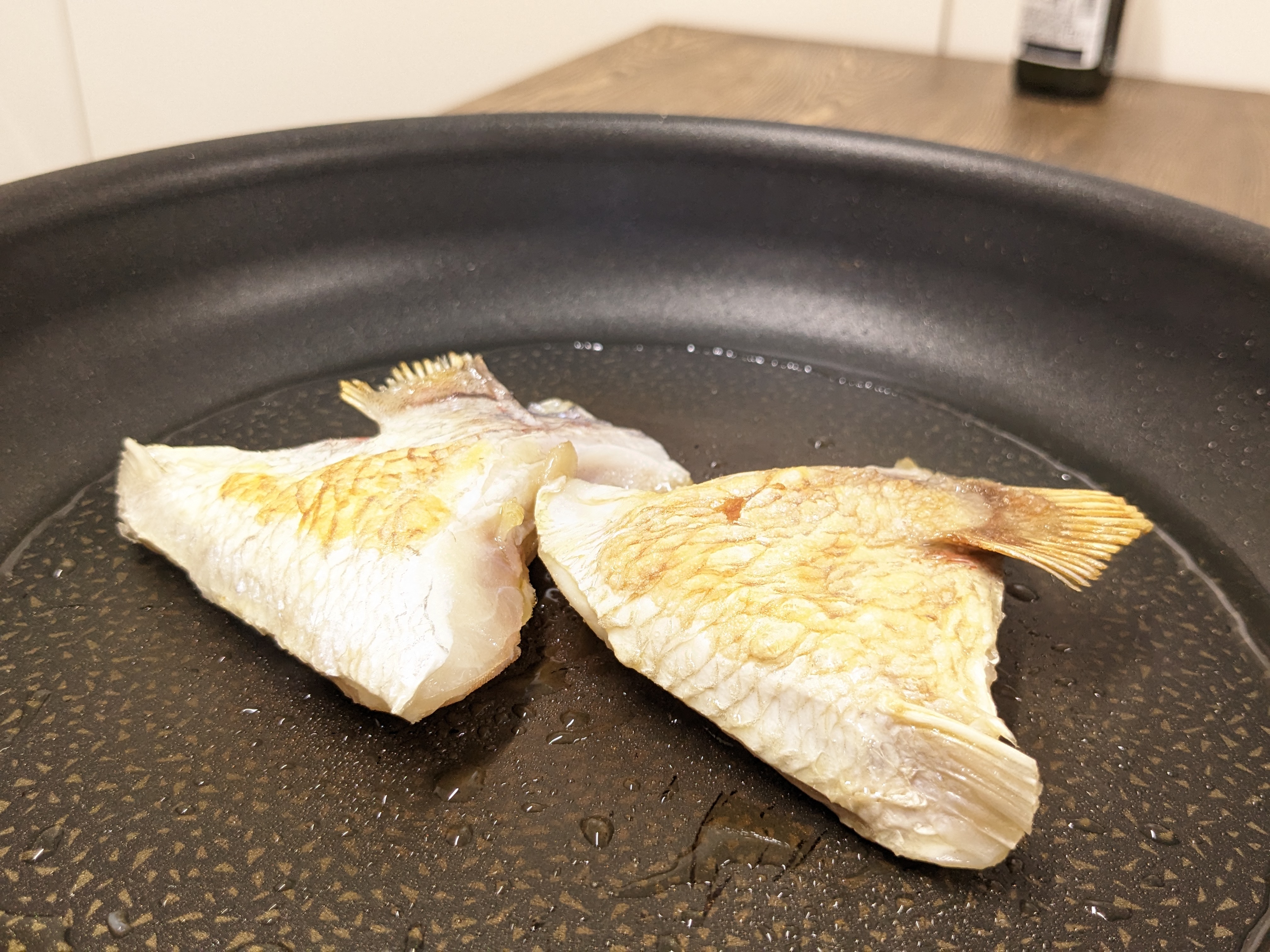 食べチョク　簡単おかず便　真鯛のカマ　塩焼き　調理法