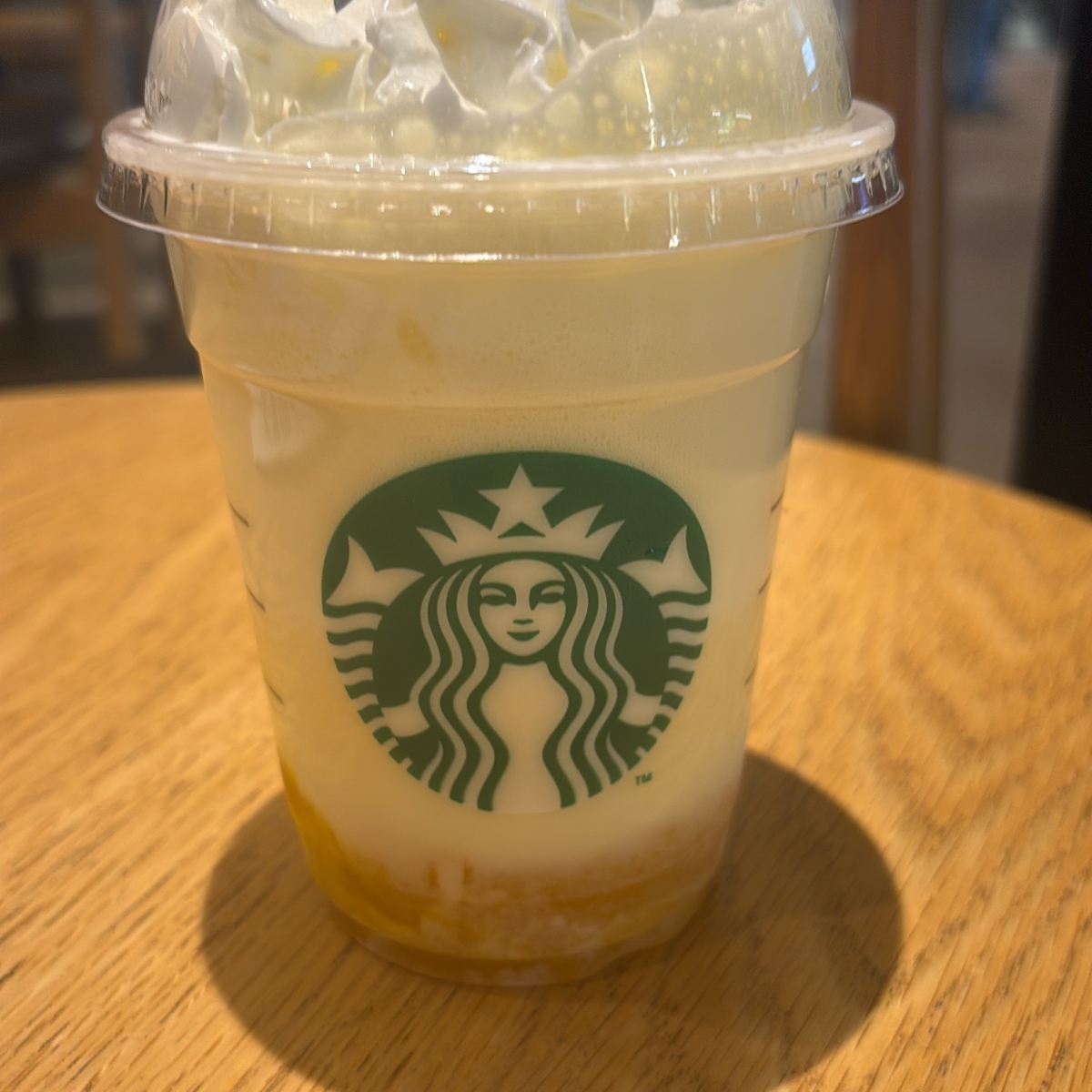 【スタバ】まるでフラペチーノ？！マンゴーオレをカスタムしてみた