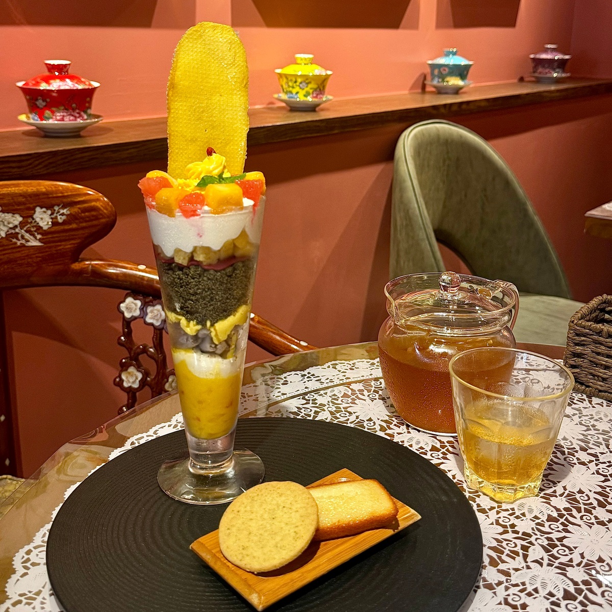 【元町・中華街】食べ放題だけで終わるなんて勿体ない！アフヌンもできるスイーツ店のマンゴーパフェ