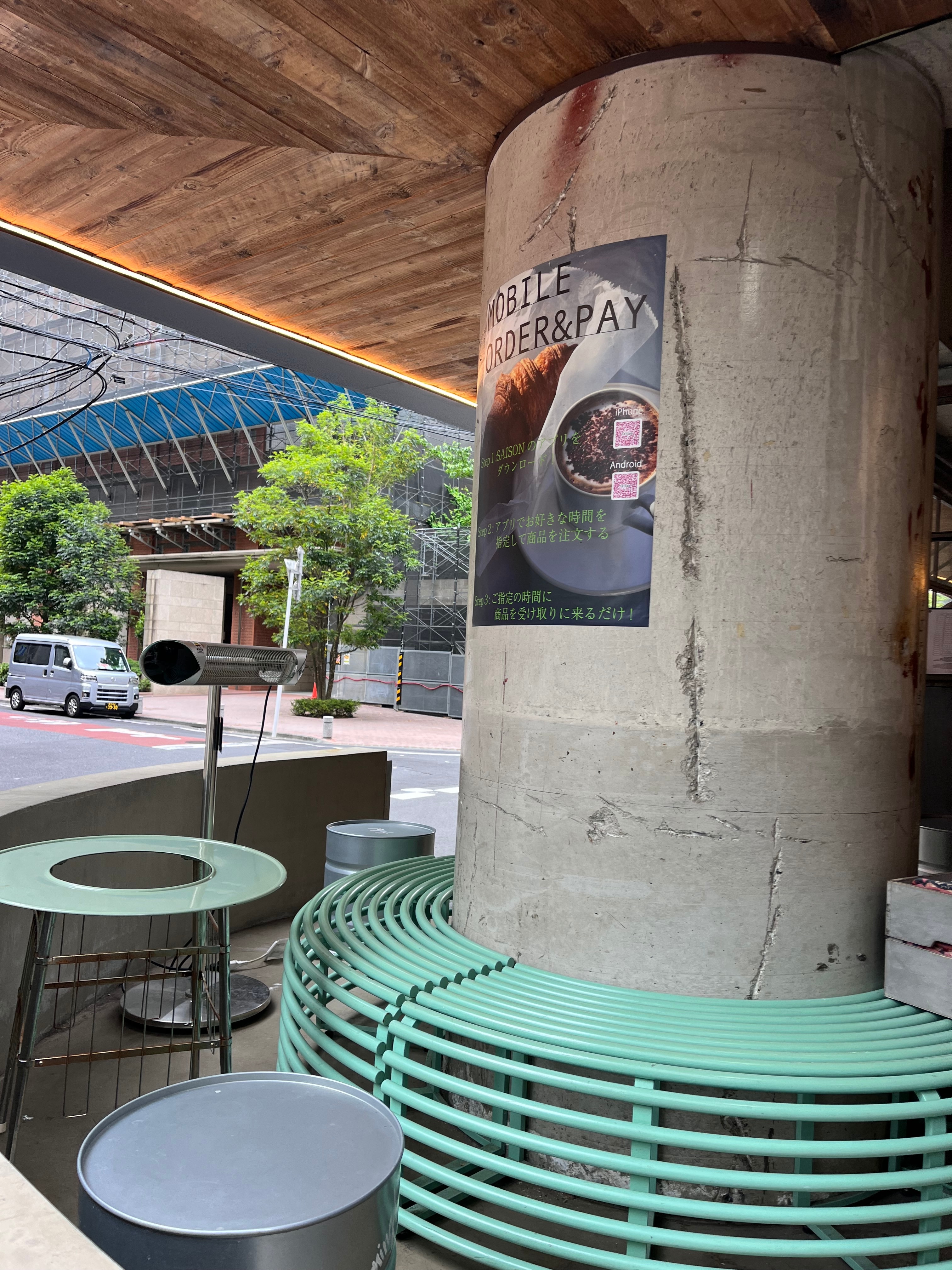 五反田ベーカリーカフェ SAISON bakery&coffee　柱