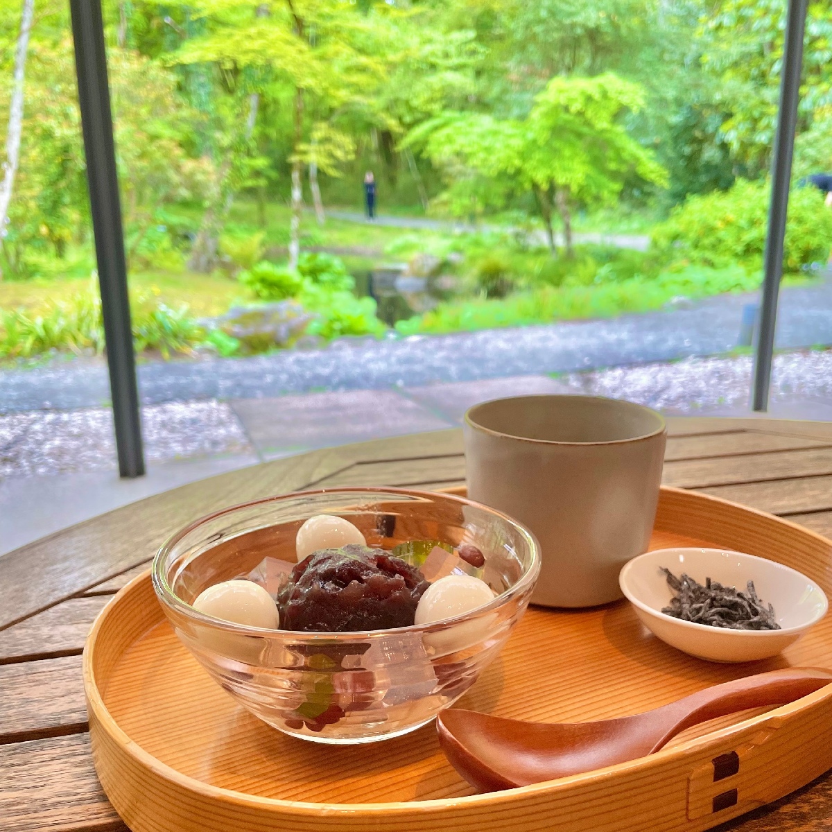 【御殿場】《静かな庭園と竹林に囲まれた癒しカフェ》でいただく本格和菓子で贅沢な時間を