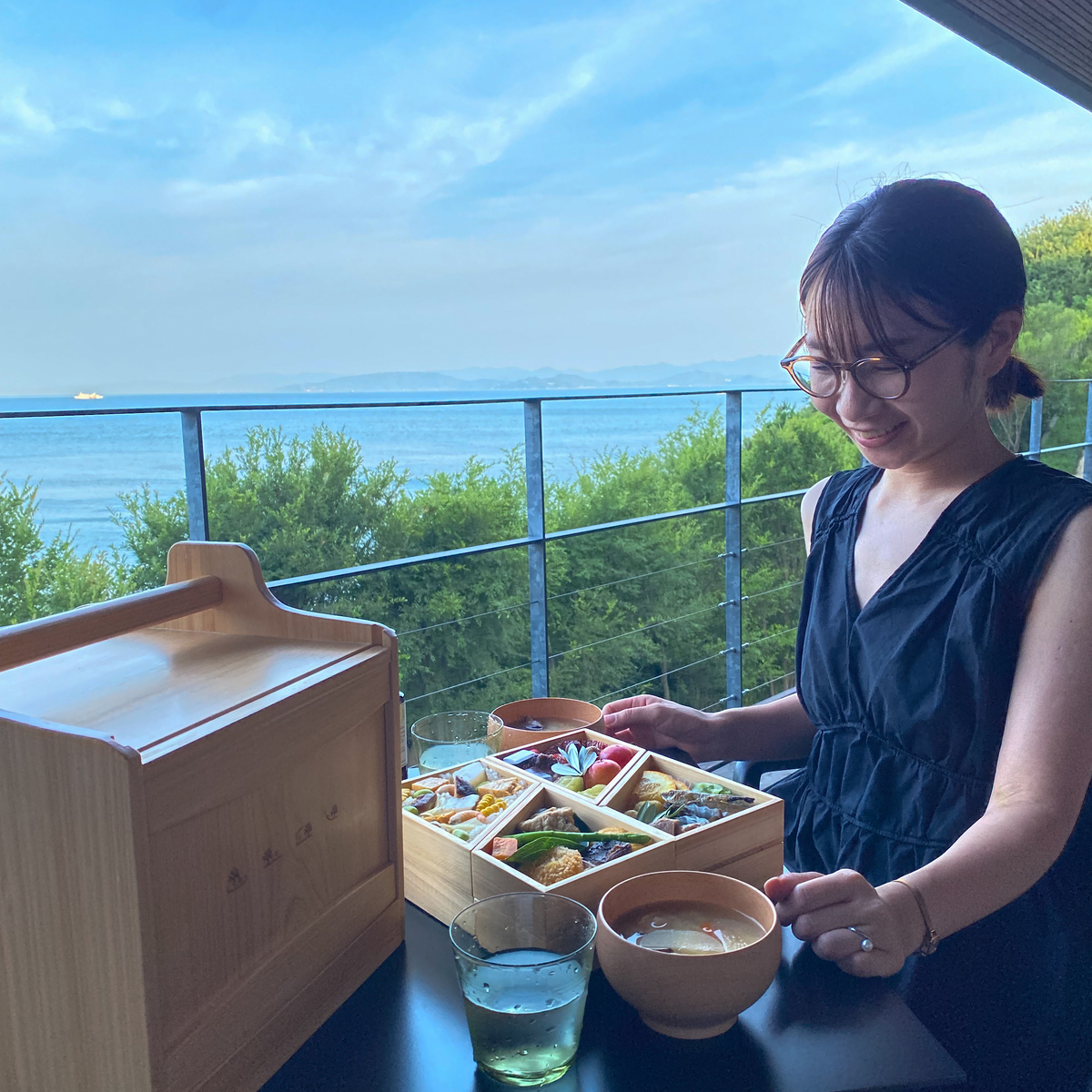 【香川県・小豆島ホテル】特別感たっぷりのお弁当をお部屋でゆったり。瀬戸内海を望むホテルステイ《千年オリーブテラス》