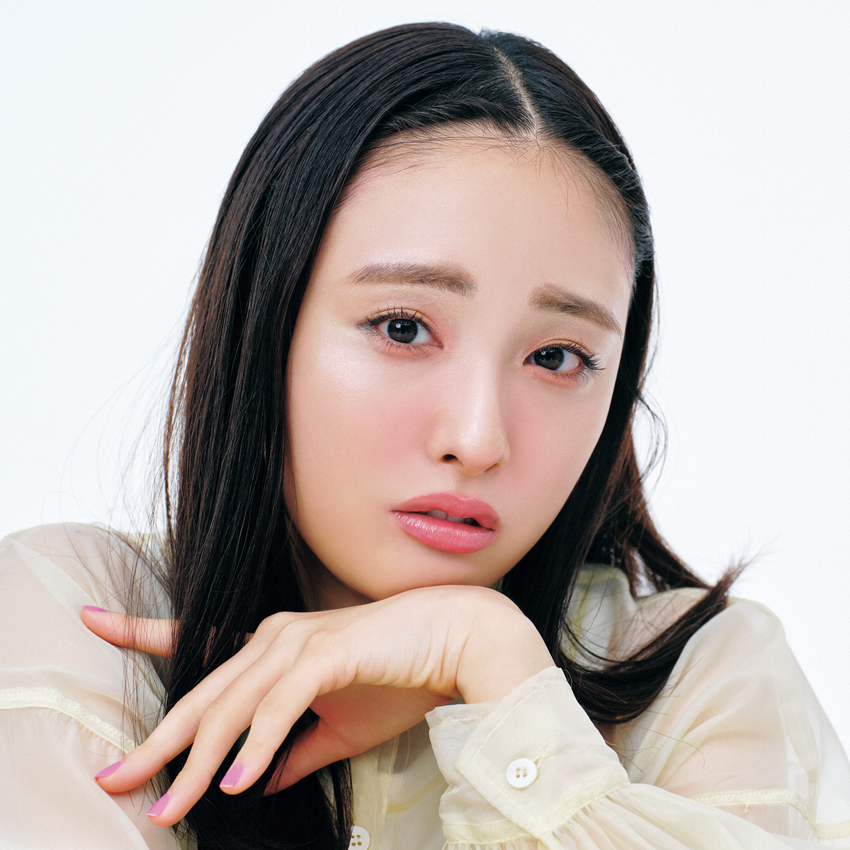 【イガリシノブの小顔メイク】誰でも簡単！“目尻の影を消す”美顔アイメイクテク