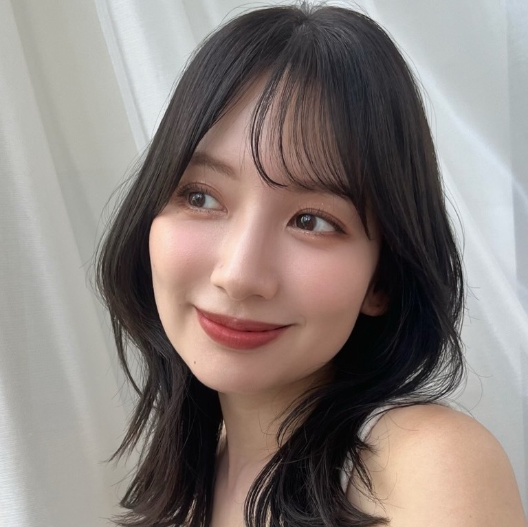 【伸ばしかけヘアにもおすすめ‼︎】レイヤー&透明感カラーで可愛さを更新