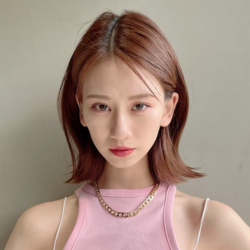 外はねミディの女性のモデルカットのアザー
