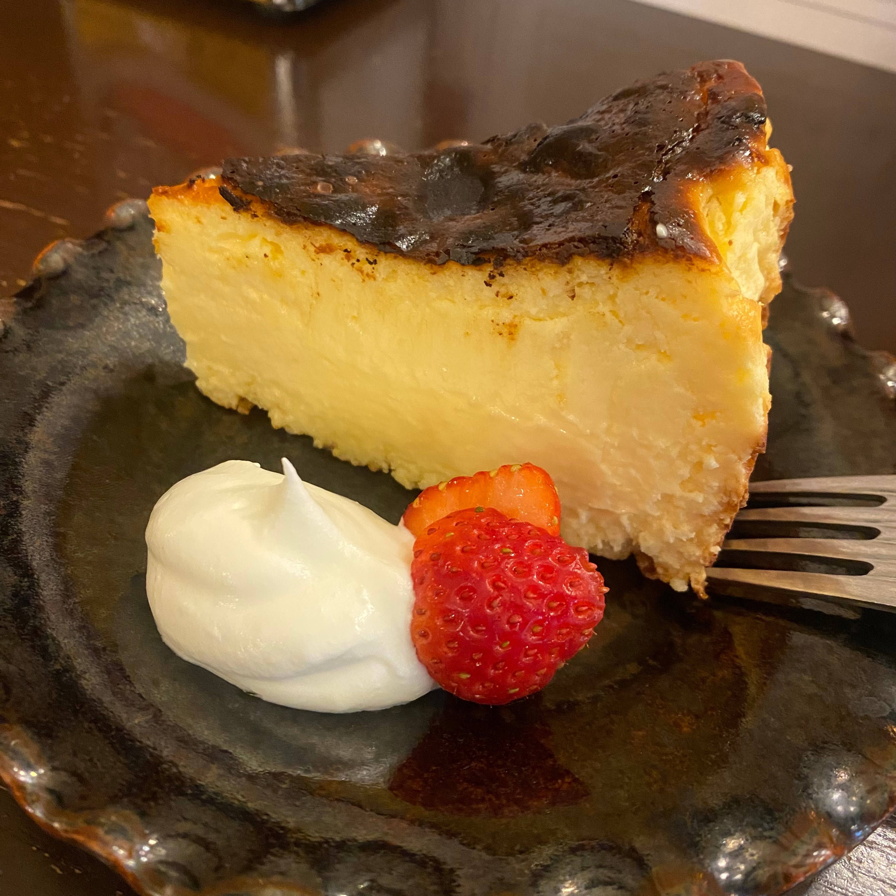 クリックでトリミング バルポルティージョ バスクチーズケーキ