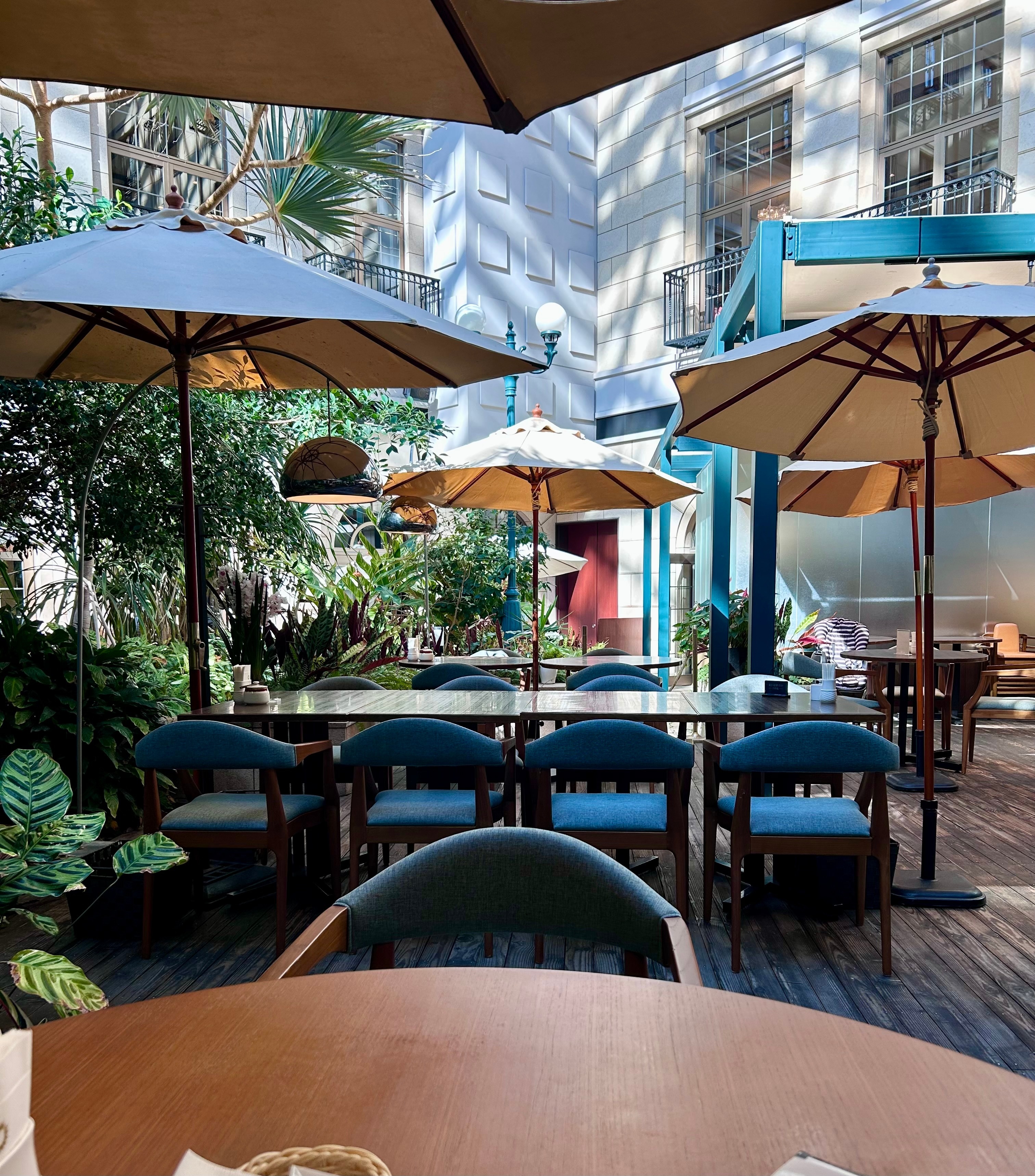 クリックでトリミング 水戸プラザホテル ストロベリーアフタヌーンティー 席