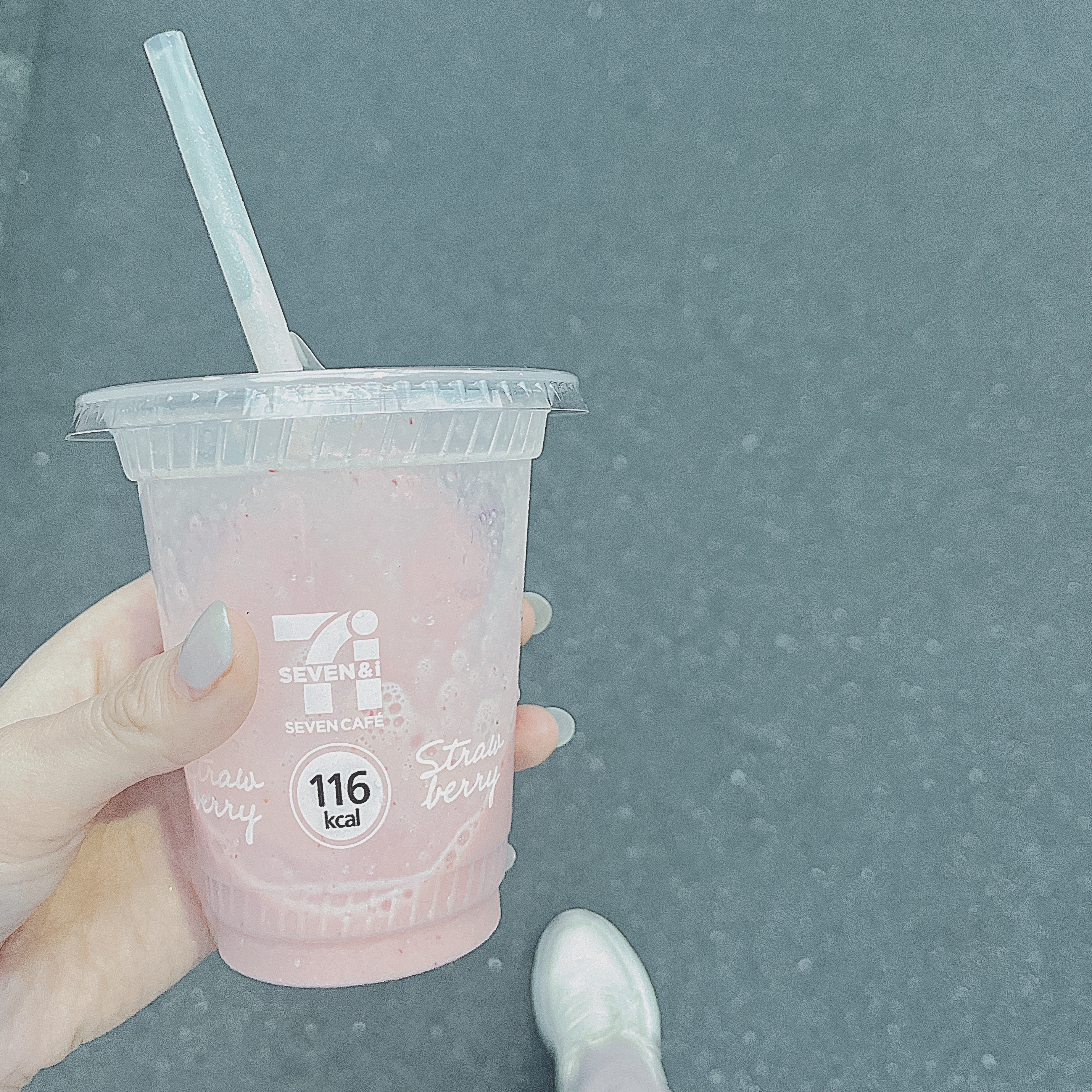 7/16から！【セブン】話題のセブンカフェスムージーの新作を飲んでみた！
