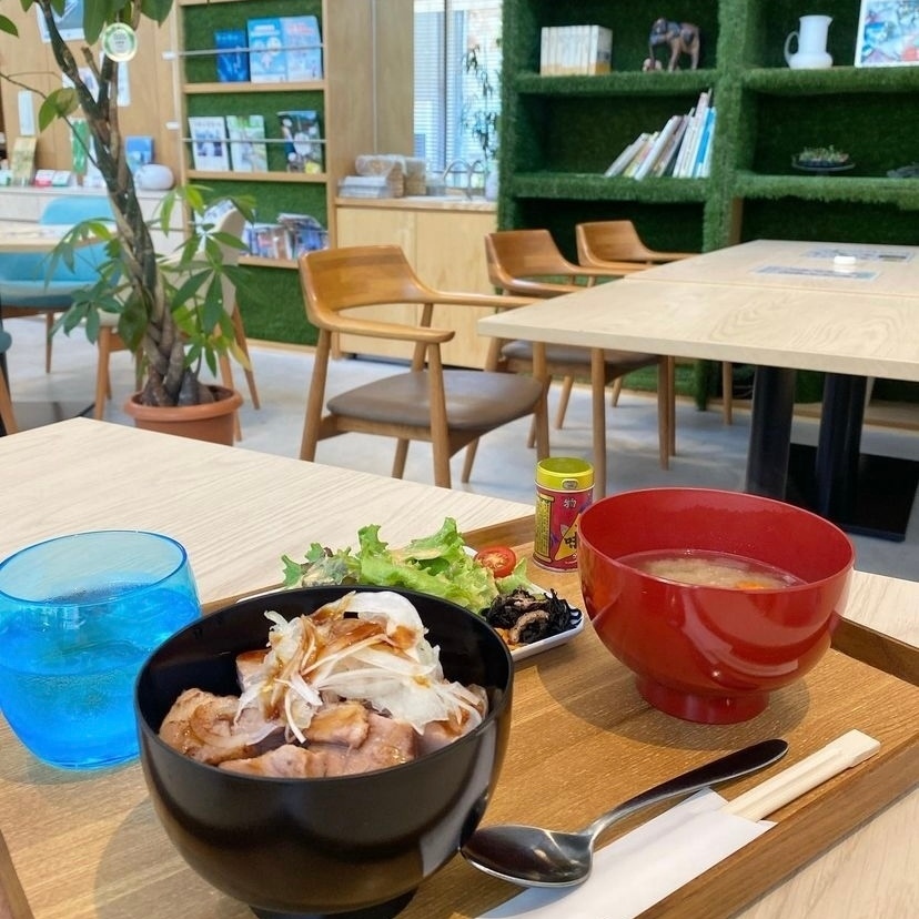 【富山市岩瀬】オシャレカフェ&ショップで高コスパランチ◎銘酒“満寿泉”の酒かすマカロンもおすすめ《MUROYA》