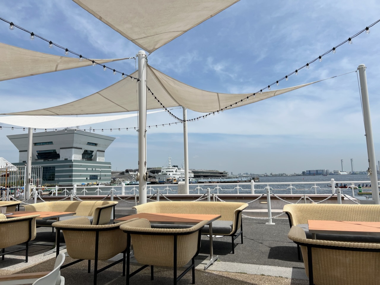 みなとみらい「THE WHARF HOUSE」　テラス席からの眺め