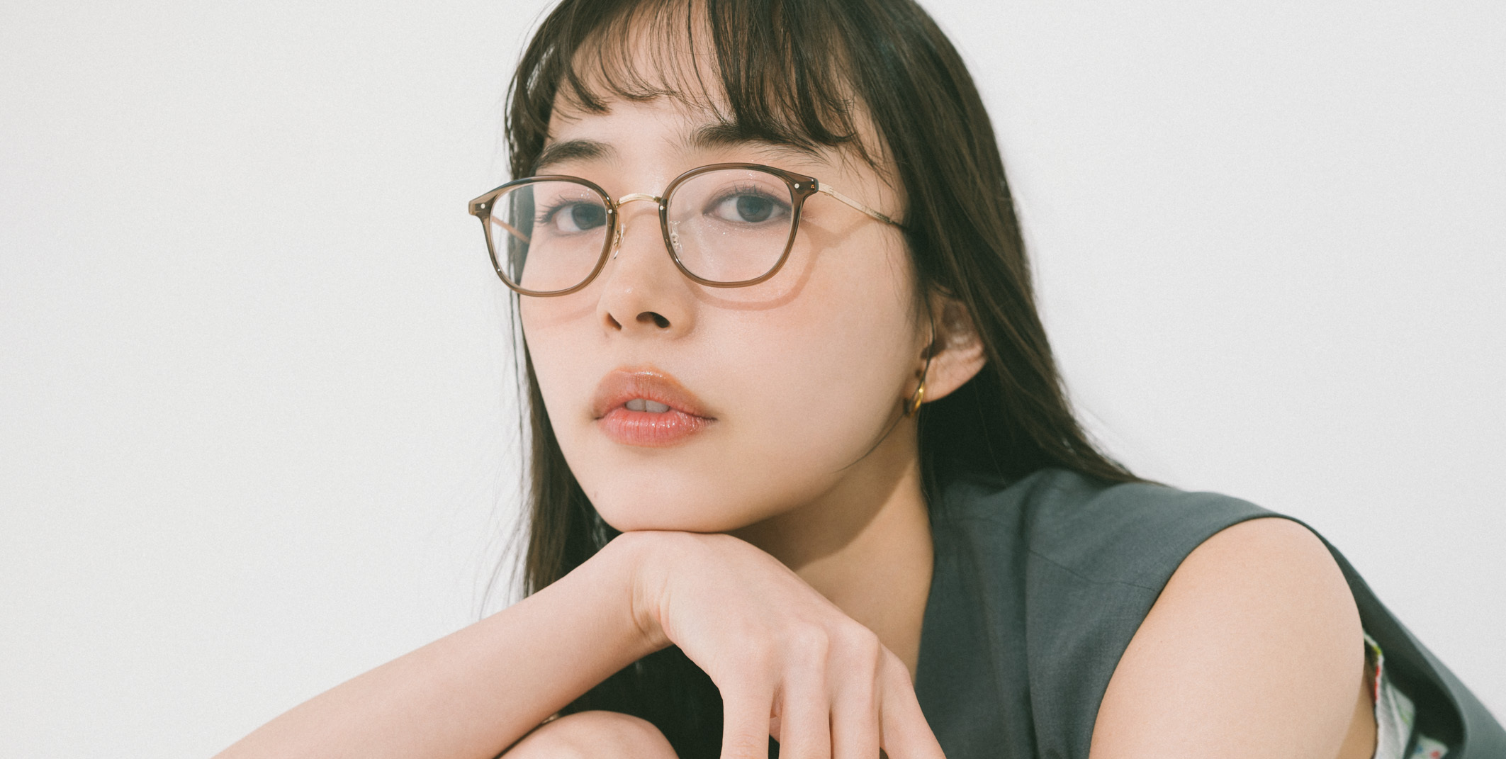 【井桁弘恵の通勤コーデ】きれいめオールインワンに柄トップスをイン！お仕事コーデの鮮度をアップ