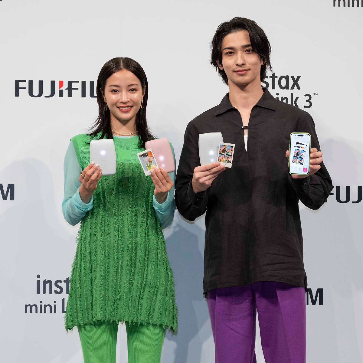 広瀬すず＆横浜流星が体験レポート！ 遊べるスマホプリンター“チェキ”「instax mini Link3™」新発売