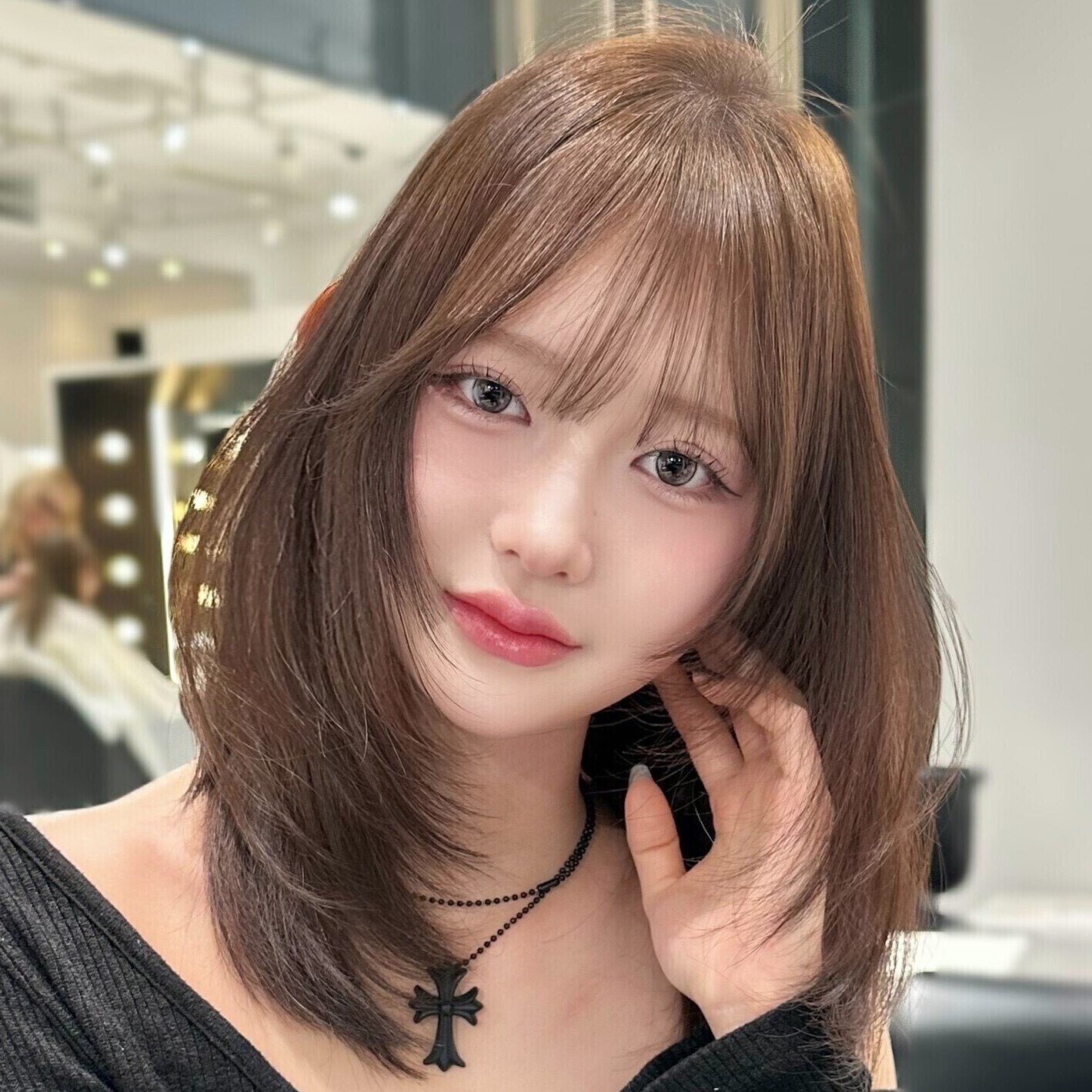 【時短で通勤にもおすすめヘア】ツヤ・動き・時短、全部叶えるミディアムレイヤー
