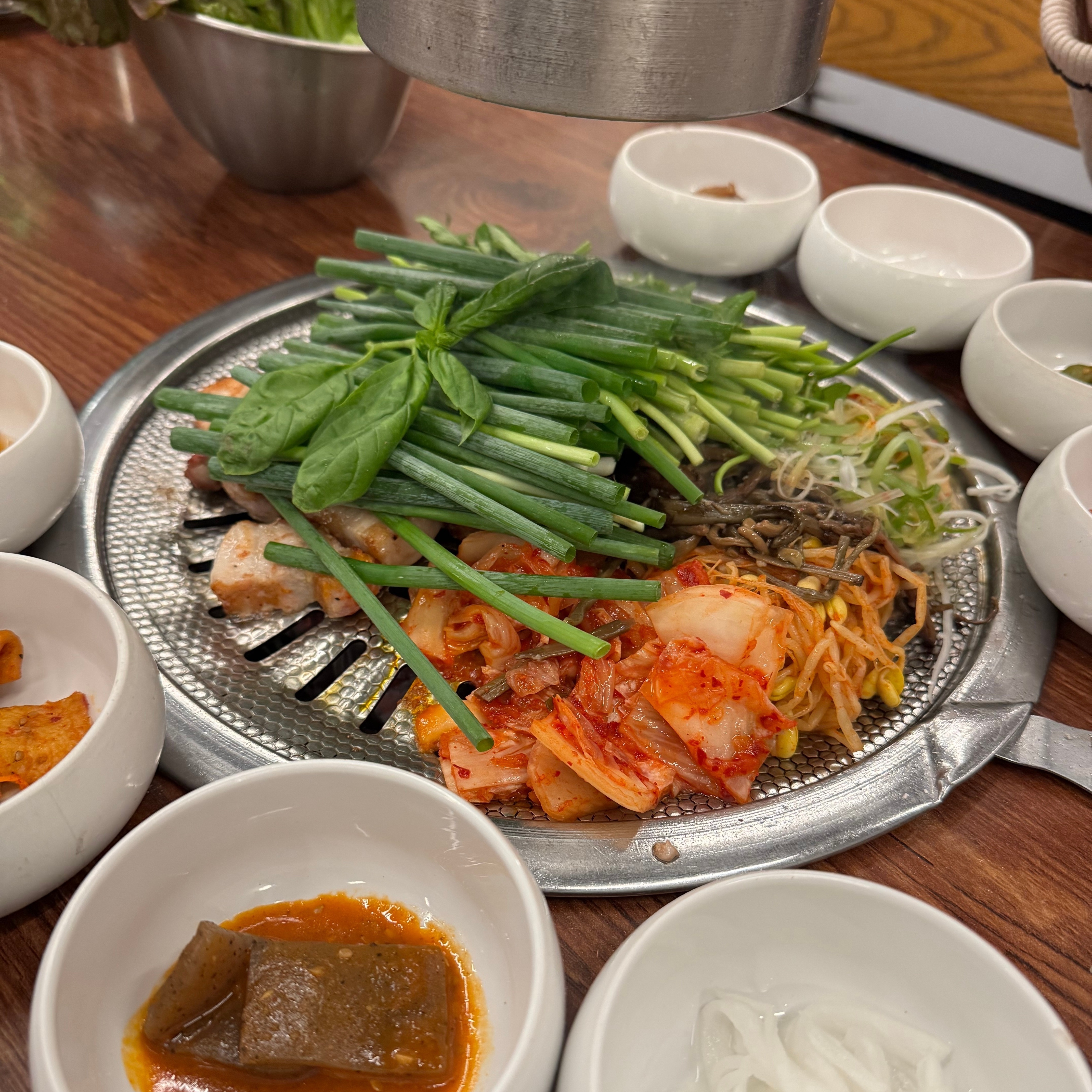 【東京・新大久保】予約は1ヶ月先？！いま話題の韓国料理！『ミナリサムギョプサル』が食べられる『ミシクタン』をご紹介🇰🇷