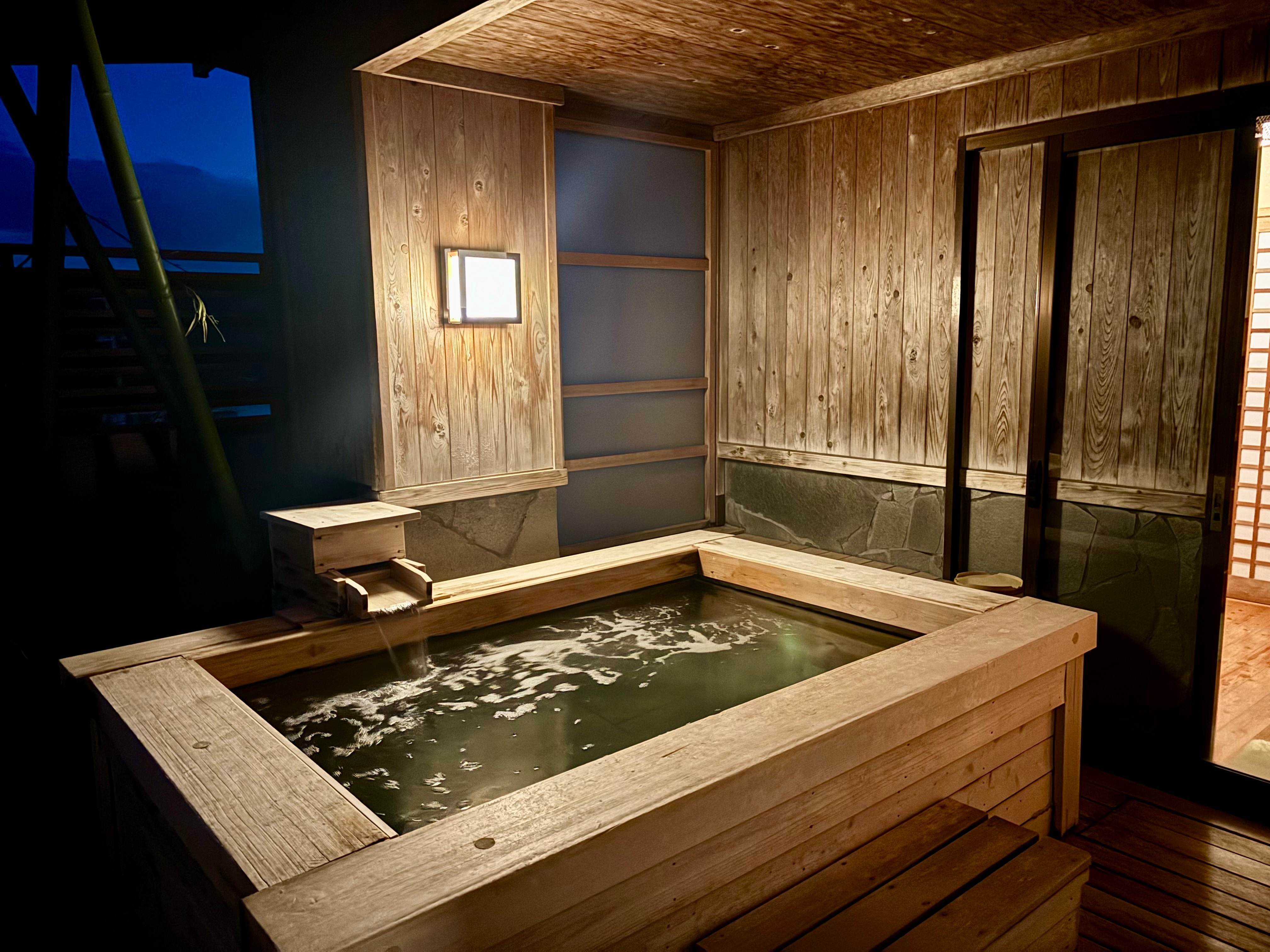 ぶっちぎり料理 別館すずき　温泉