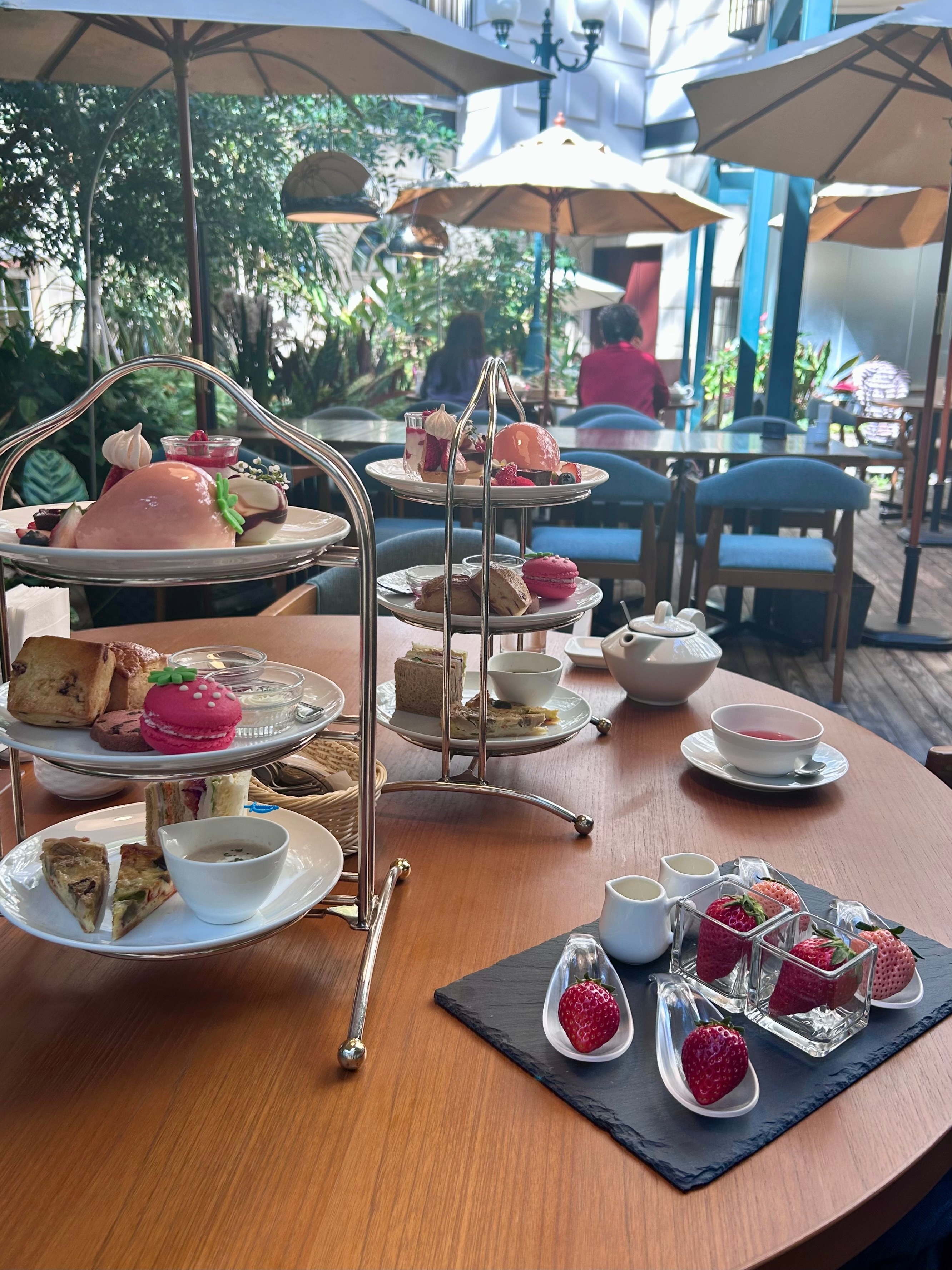 クリックでトリミング 水戸プラザホテル ストロベリーアフタヌーンティー